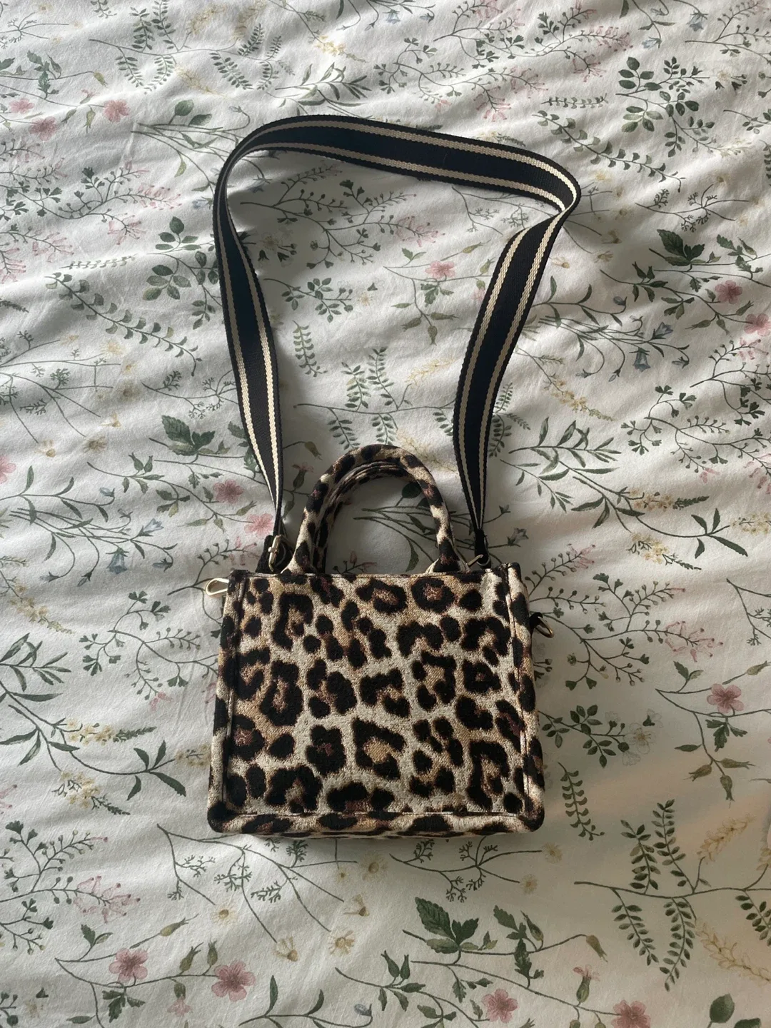 Leopard Print Crossbody Bag thumbnail