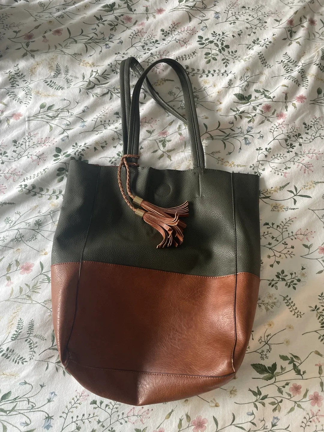 Two-Tone Tote Bag (Olive Green & Brown) thumbnail