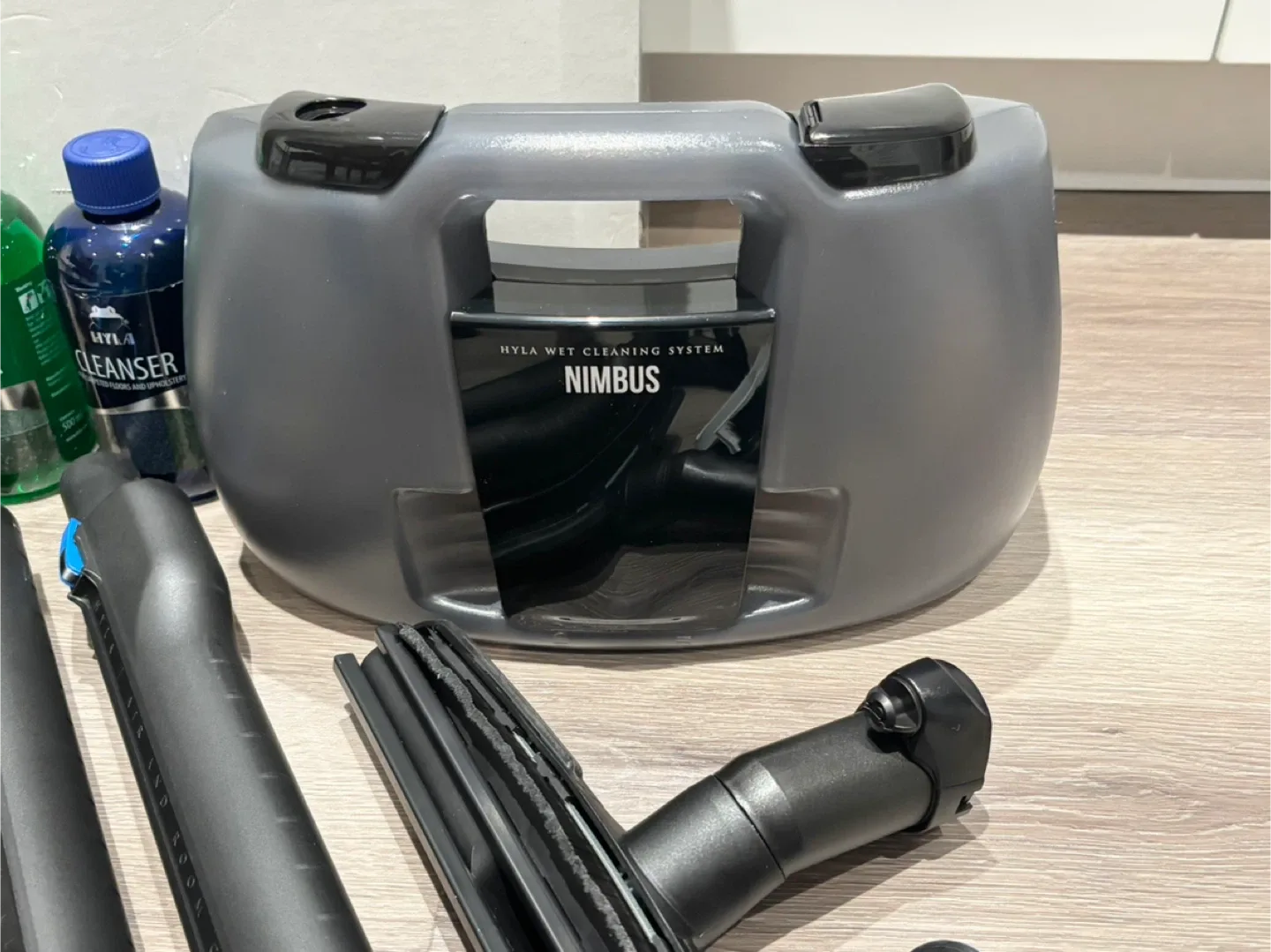 Hyla Nimbus Vacuum Wet Cleaning System New! image indicator(5)