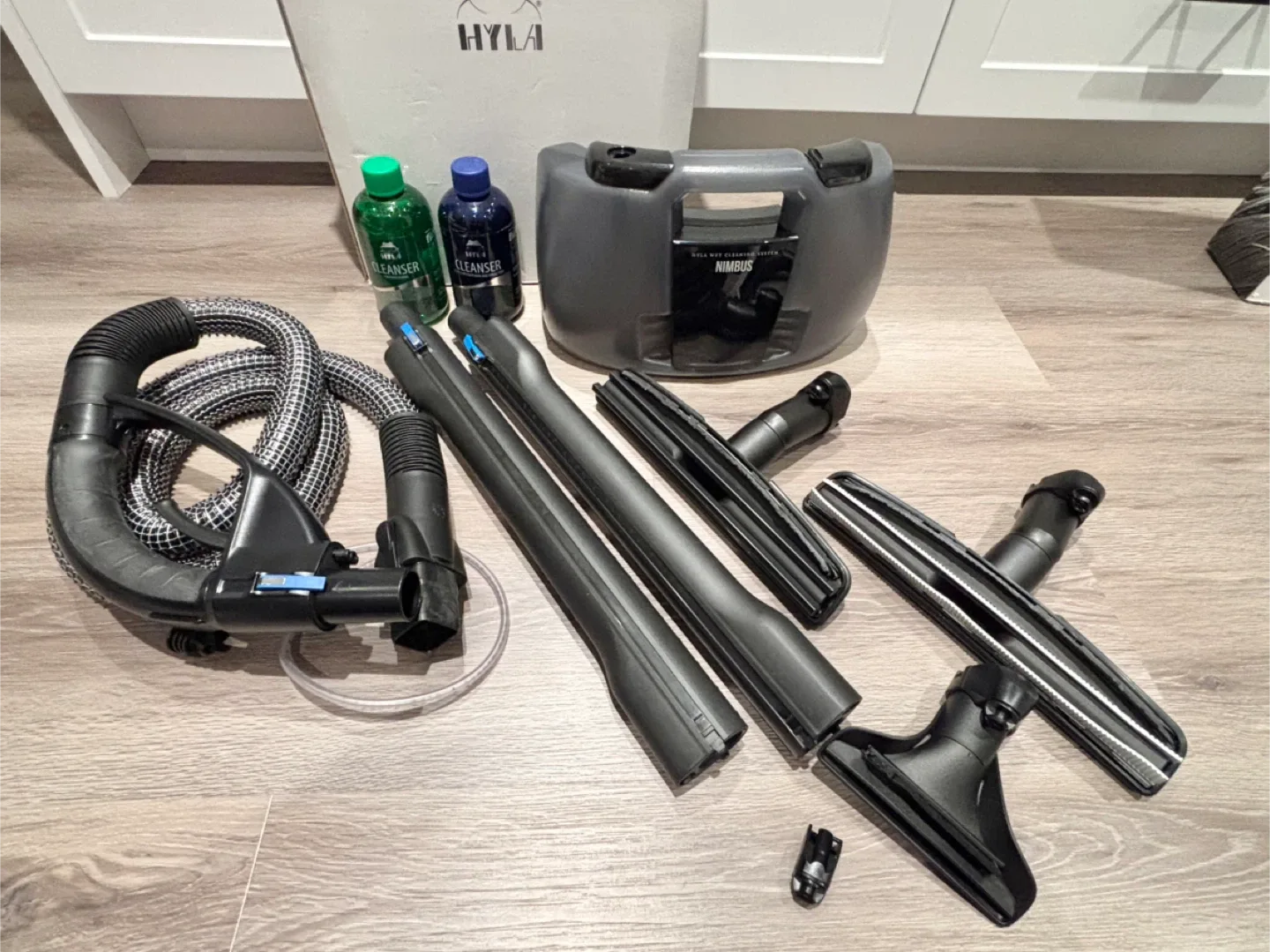 Hyla Nimbus Vacuum Wet Cleaning System New! image indicator(4)