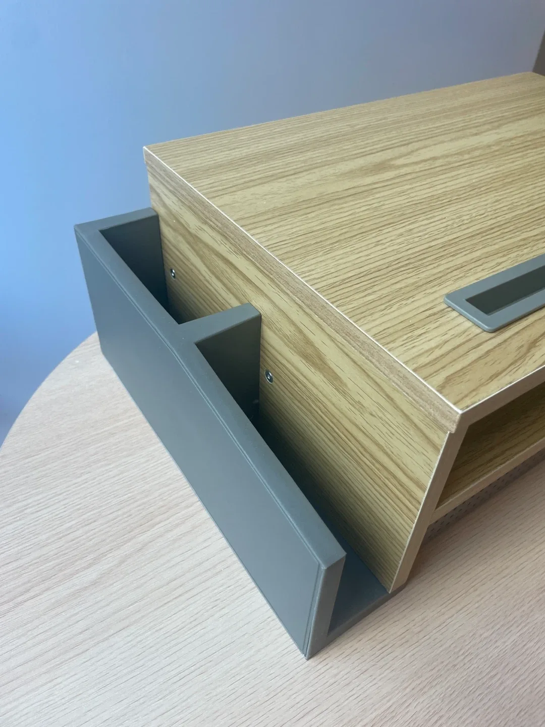 Desk monitor stand riser with organizer tray image indicator(6)