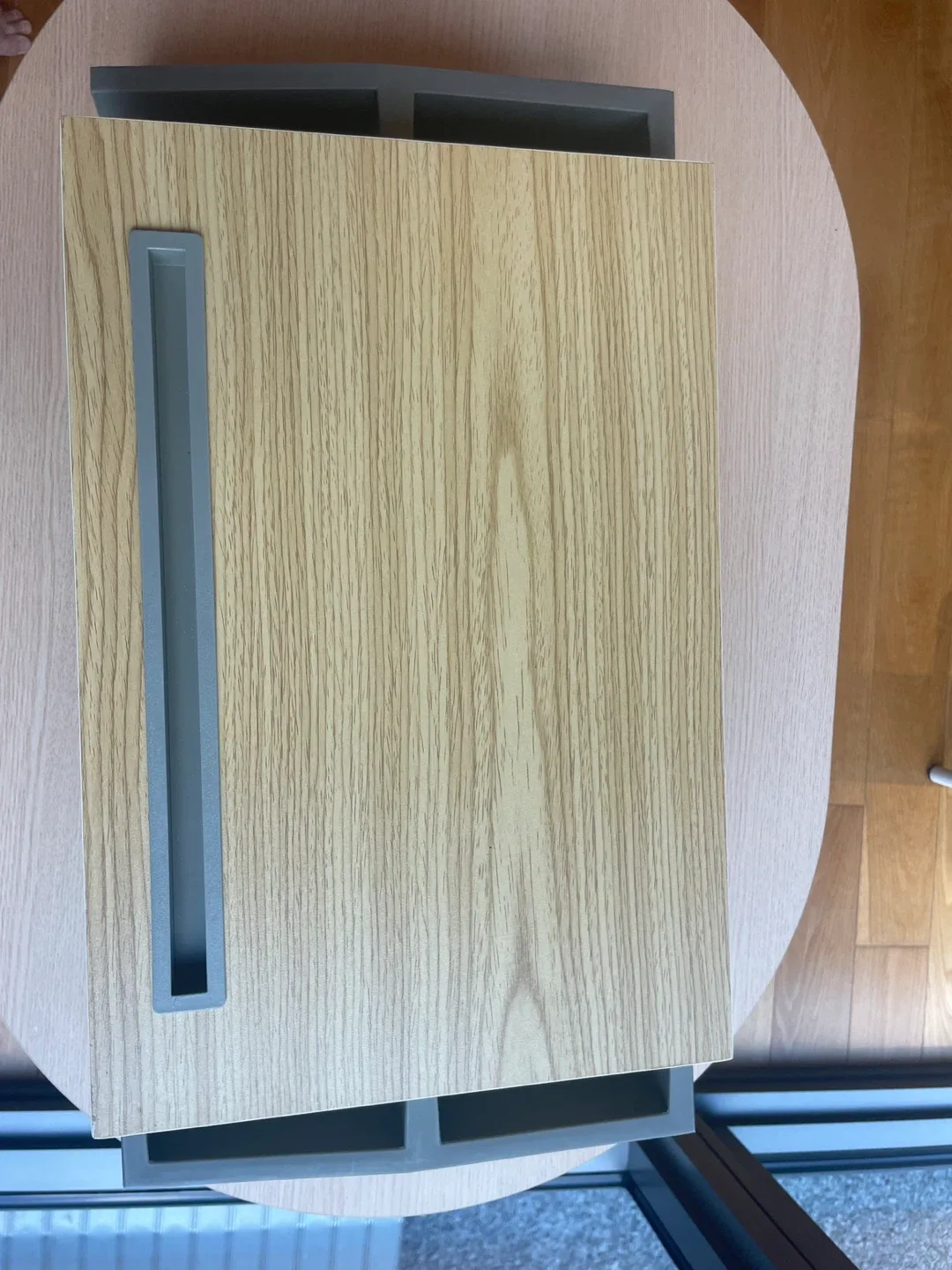 Desk monitor stand riser with organizer tray image indicator(8)