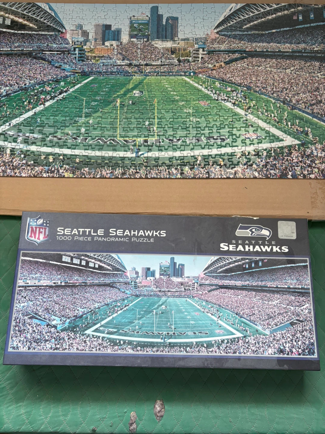 NFL Seattle Seahawks 1000 Piece Panoramic Puzzle