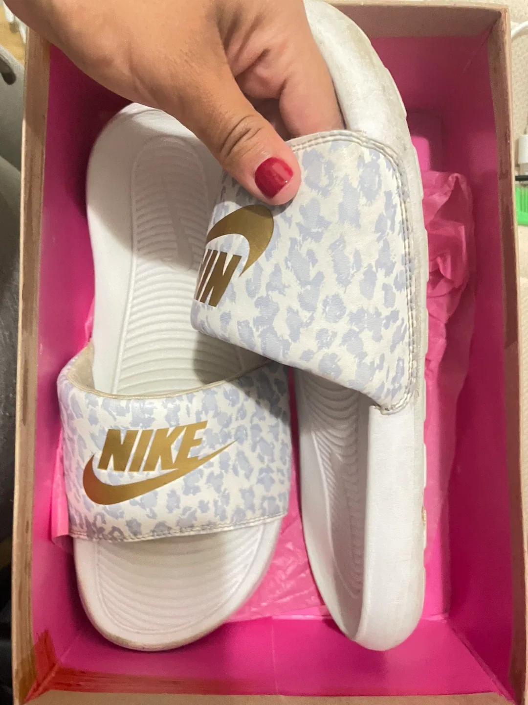 Nike Slides White/Gold Leopard Print (original) image indicator(2)