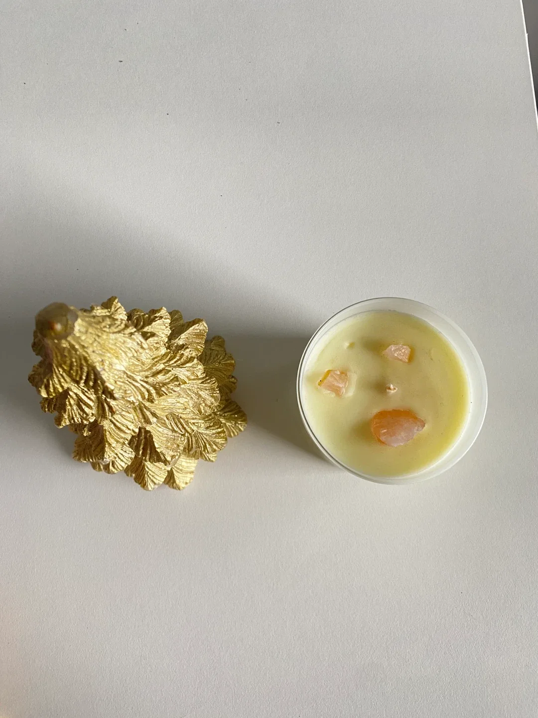 Rose Quartz Crystal Embedded & Christmas Tree Candle - Set of 2 image indicator(3)