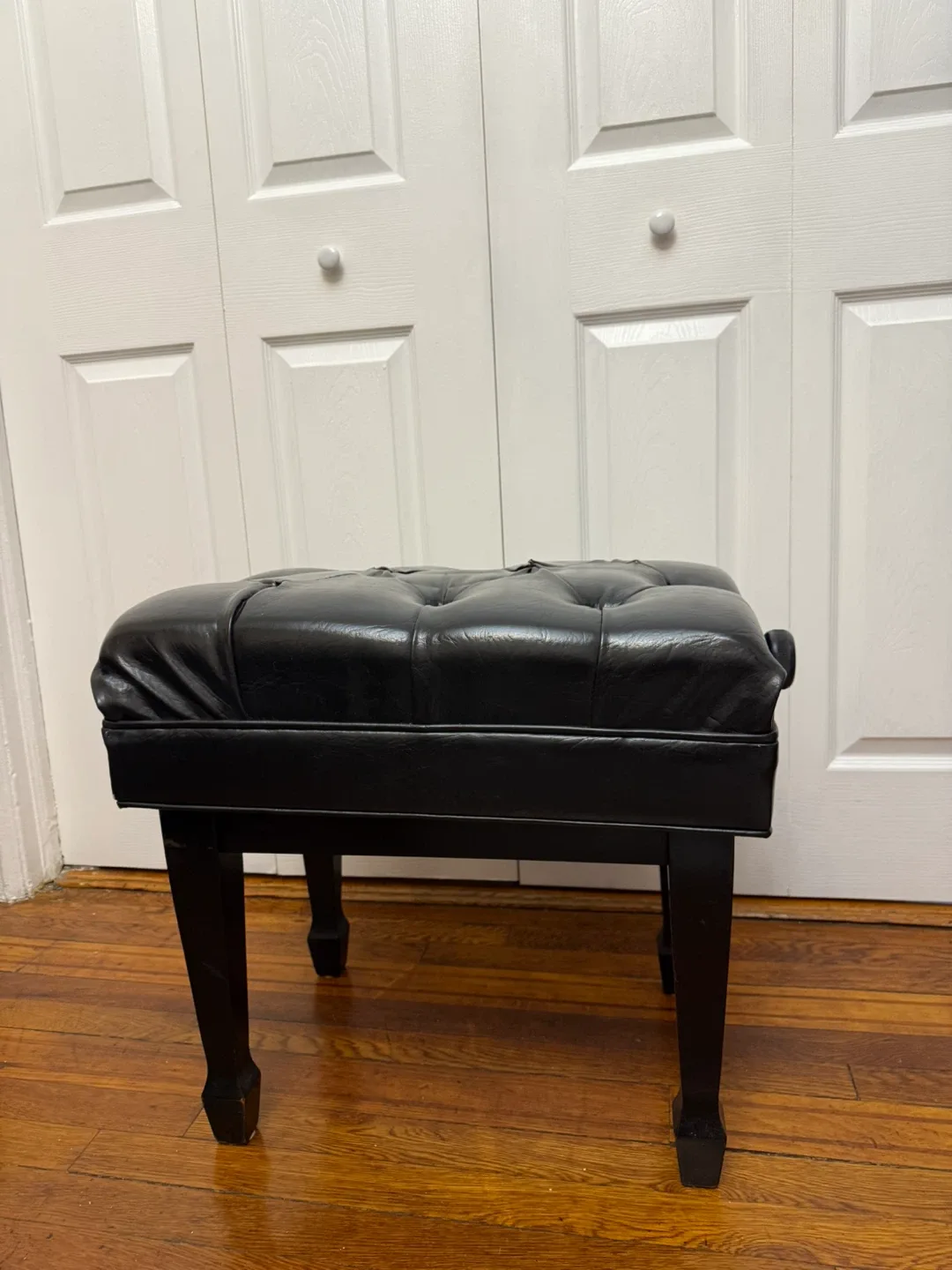 Piano bench thumbnail