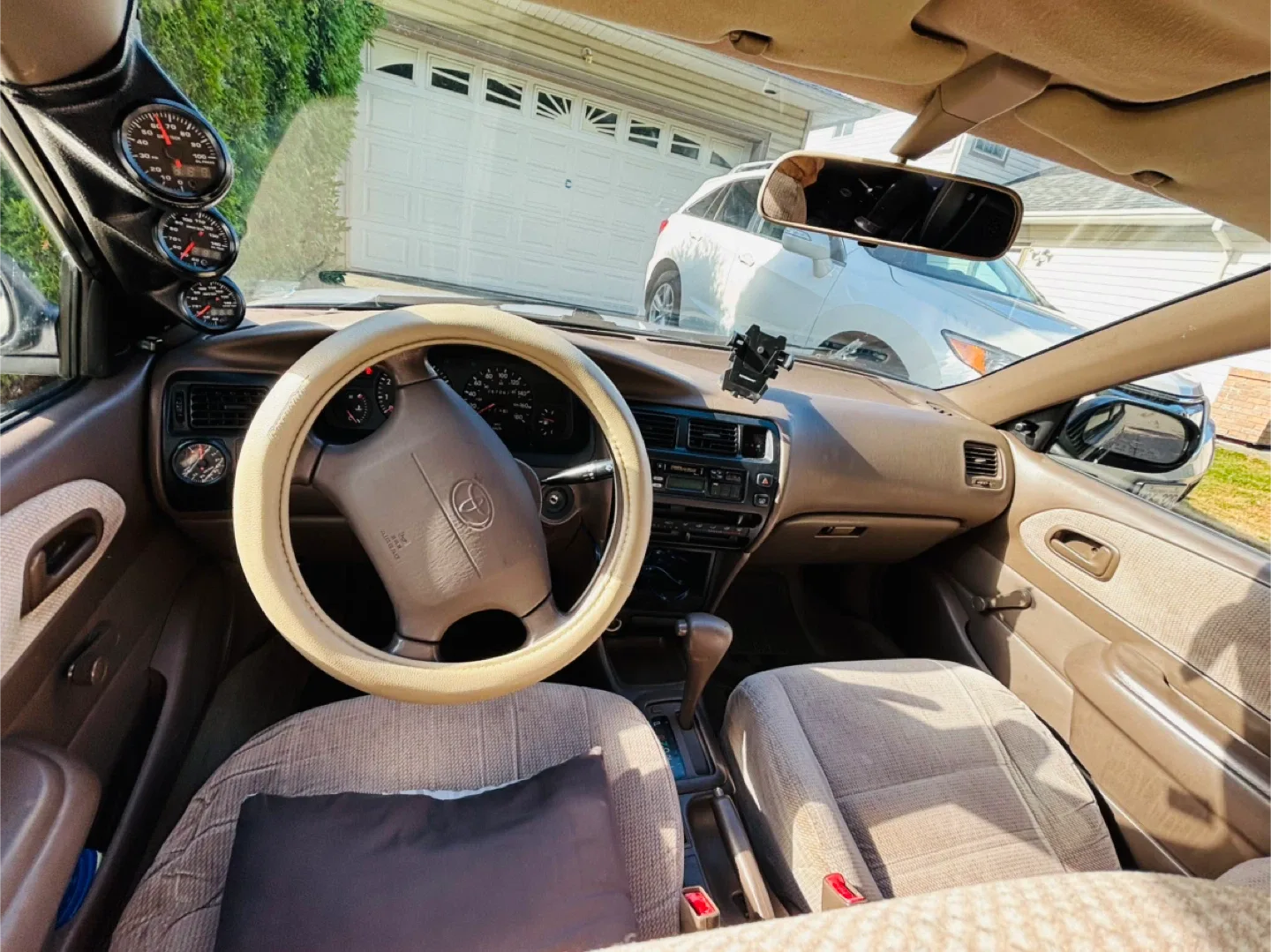 Toyota Corolla Sedan - Silver image indicator(6)