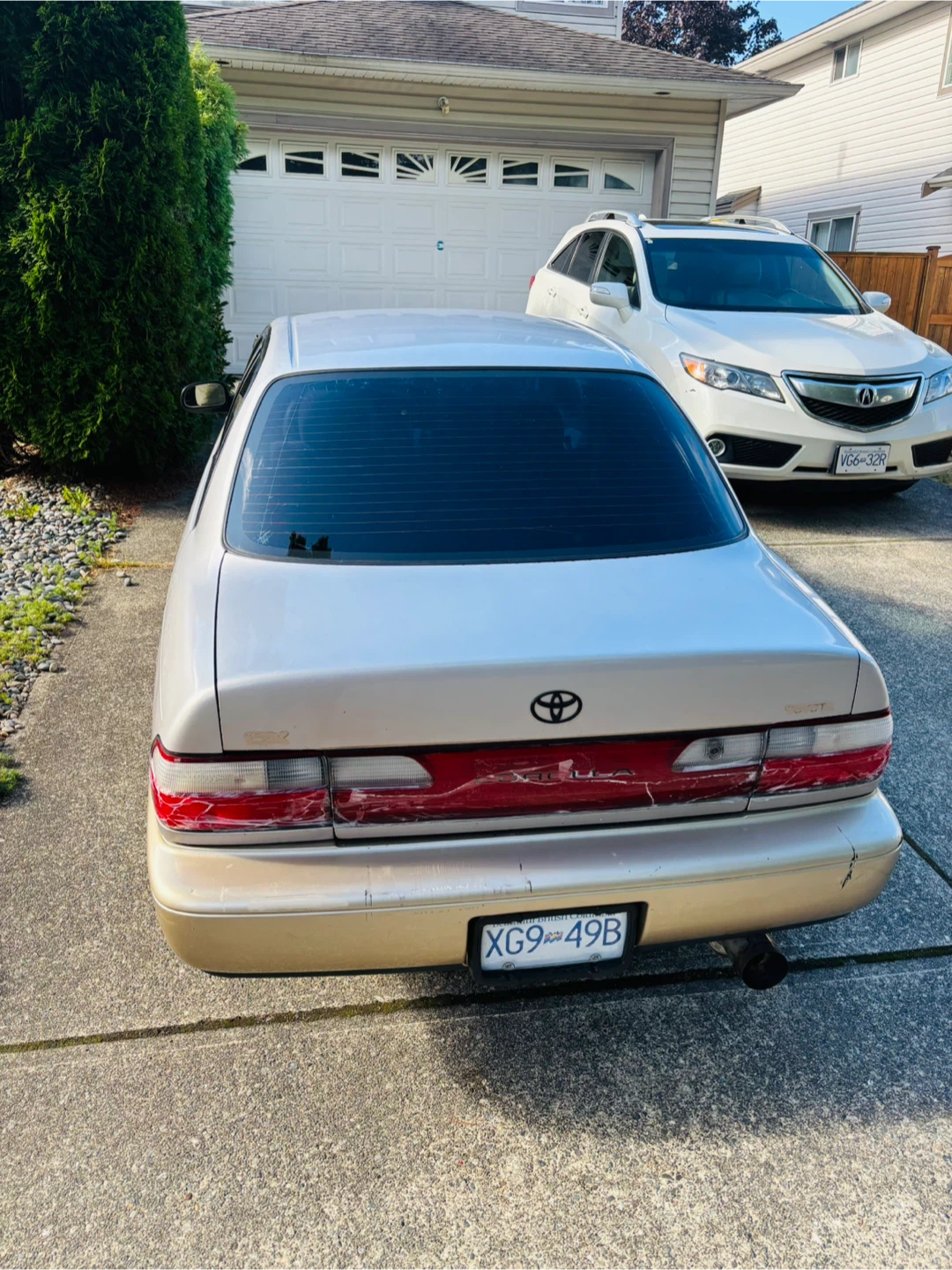 Toyota Corolla Sedan - Silver - photo 4