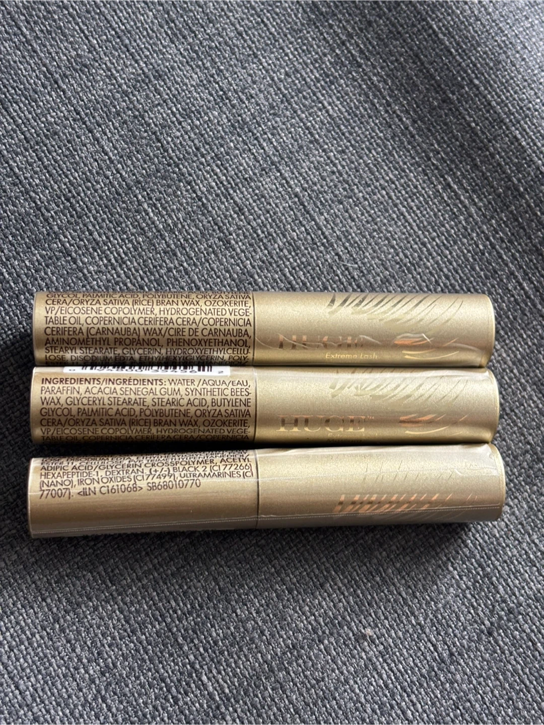 6ml- Stila Huge Extreme Lash Mascara Travel Size - photo 2
