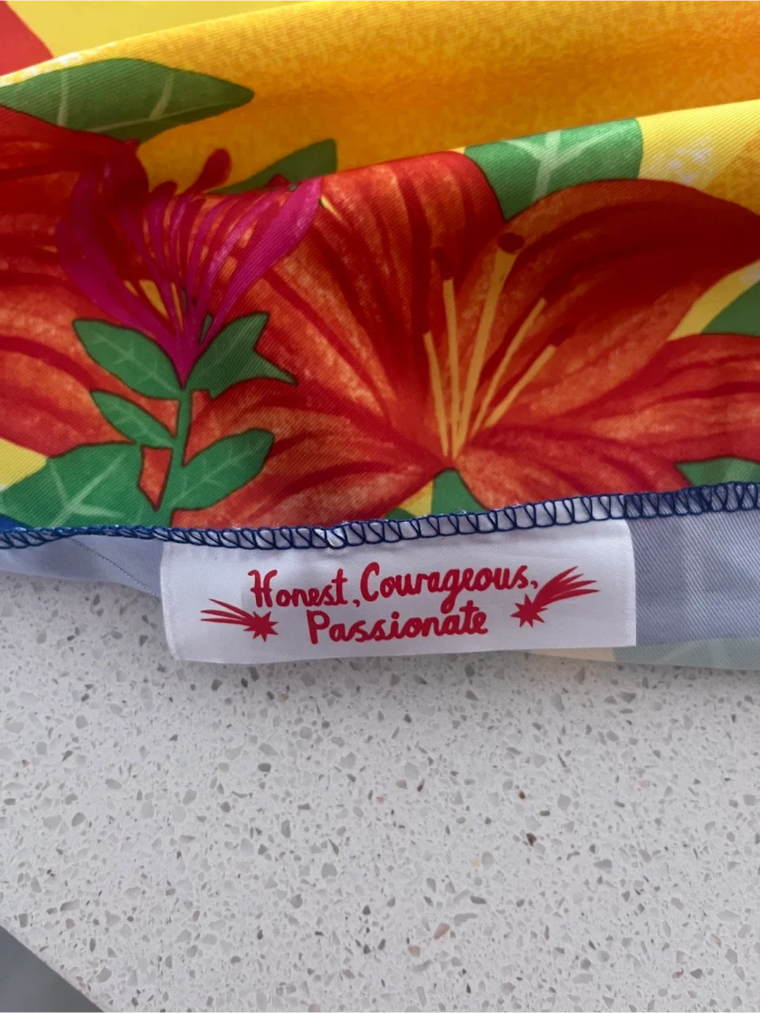 Aries Scarf from LUSH image indicator(4)