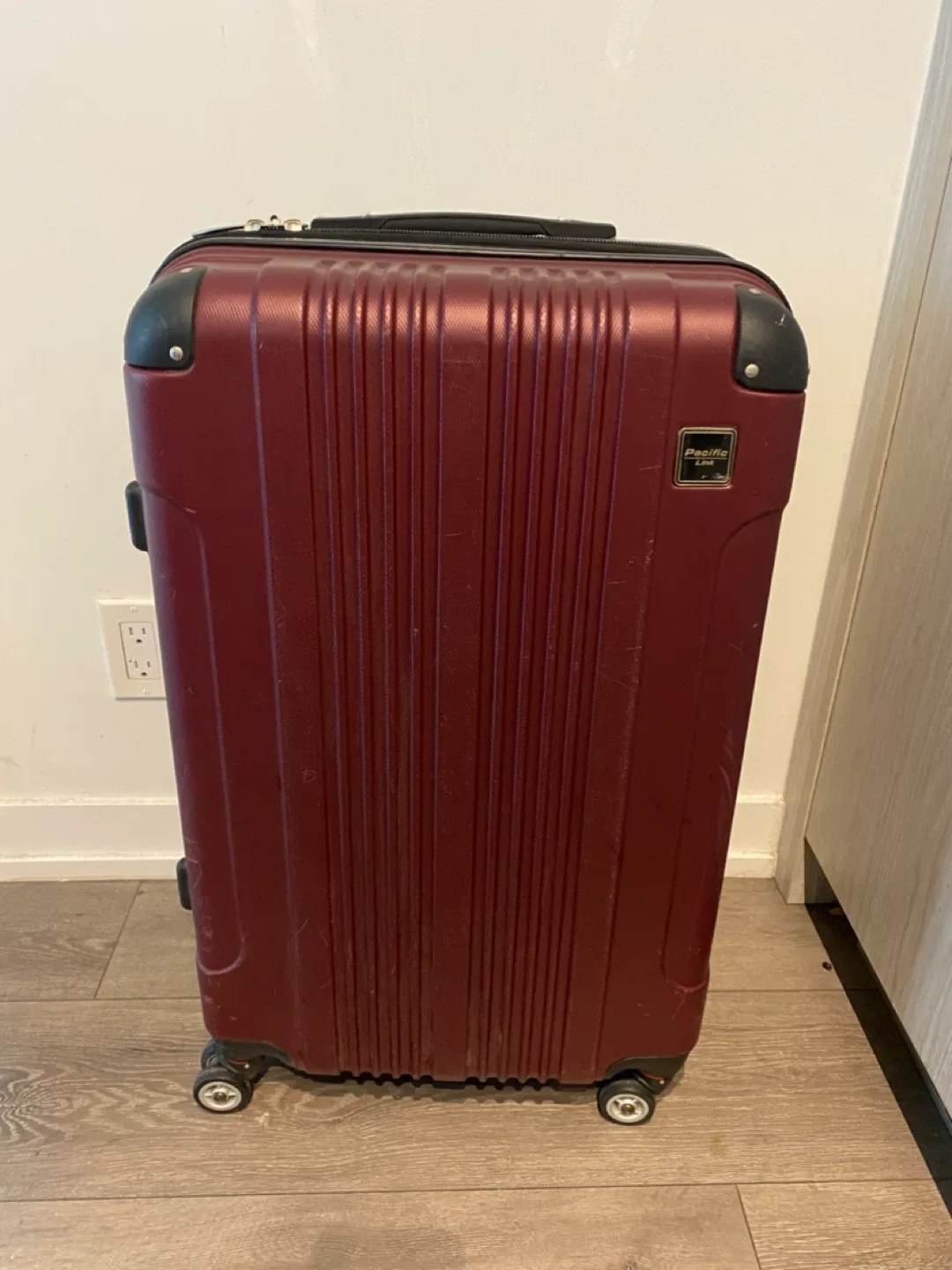 Pacific Suitcase thumbnail