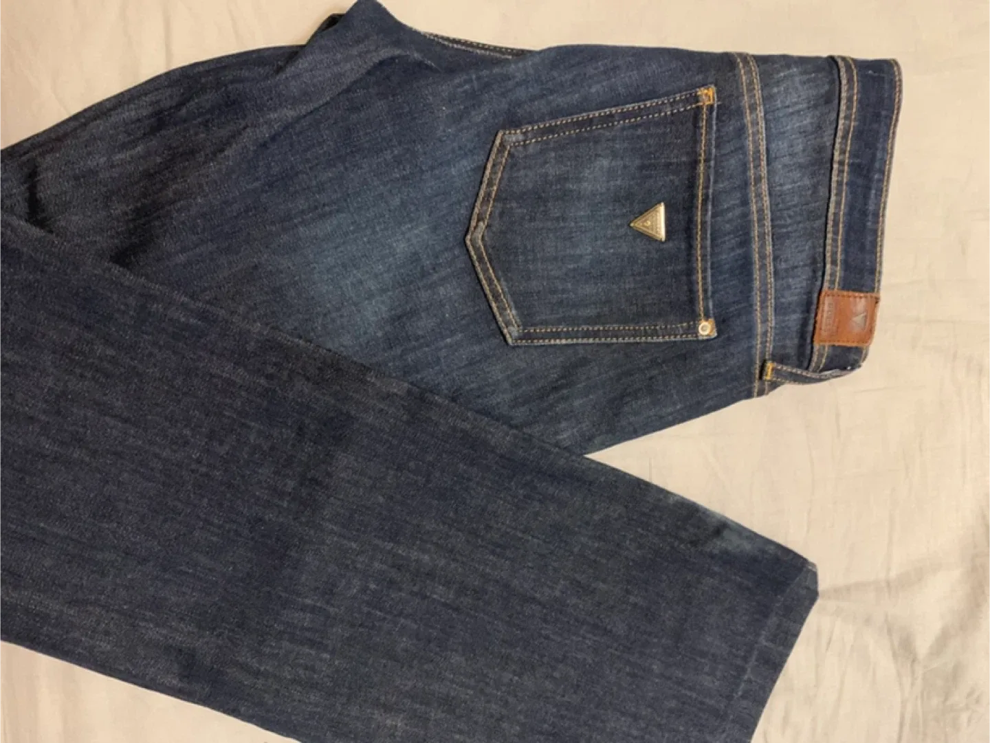 Guess Bootcut Mid Jeans - Size 29 thumbnail