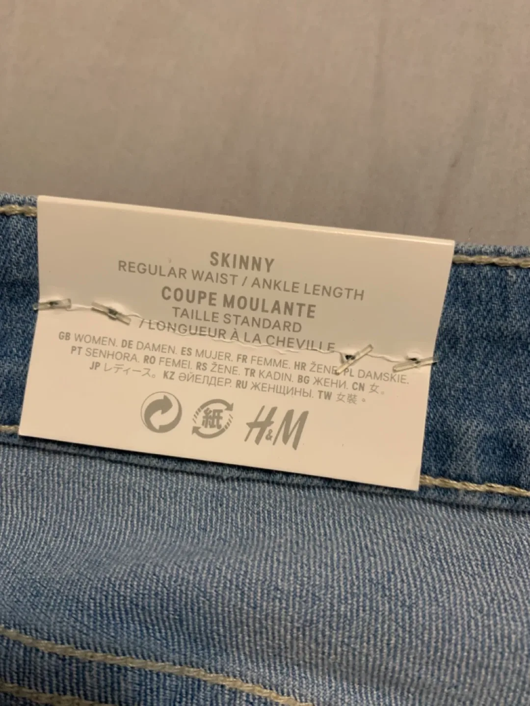 H&M Skinny Regular Waist/Ankle Jeans - Women's W29 thumbnail