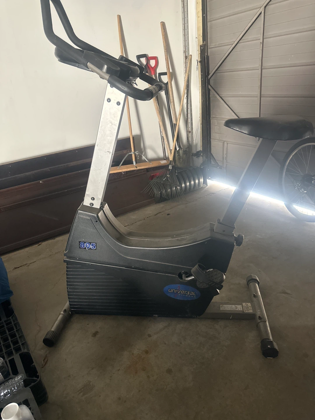 Universal Fitness 805 Exercise Bike