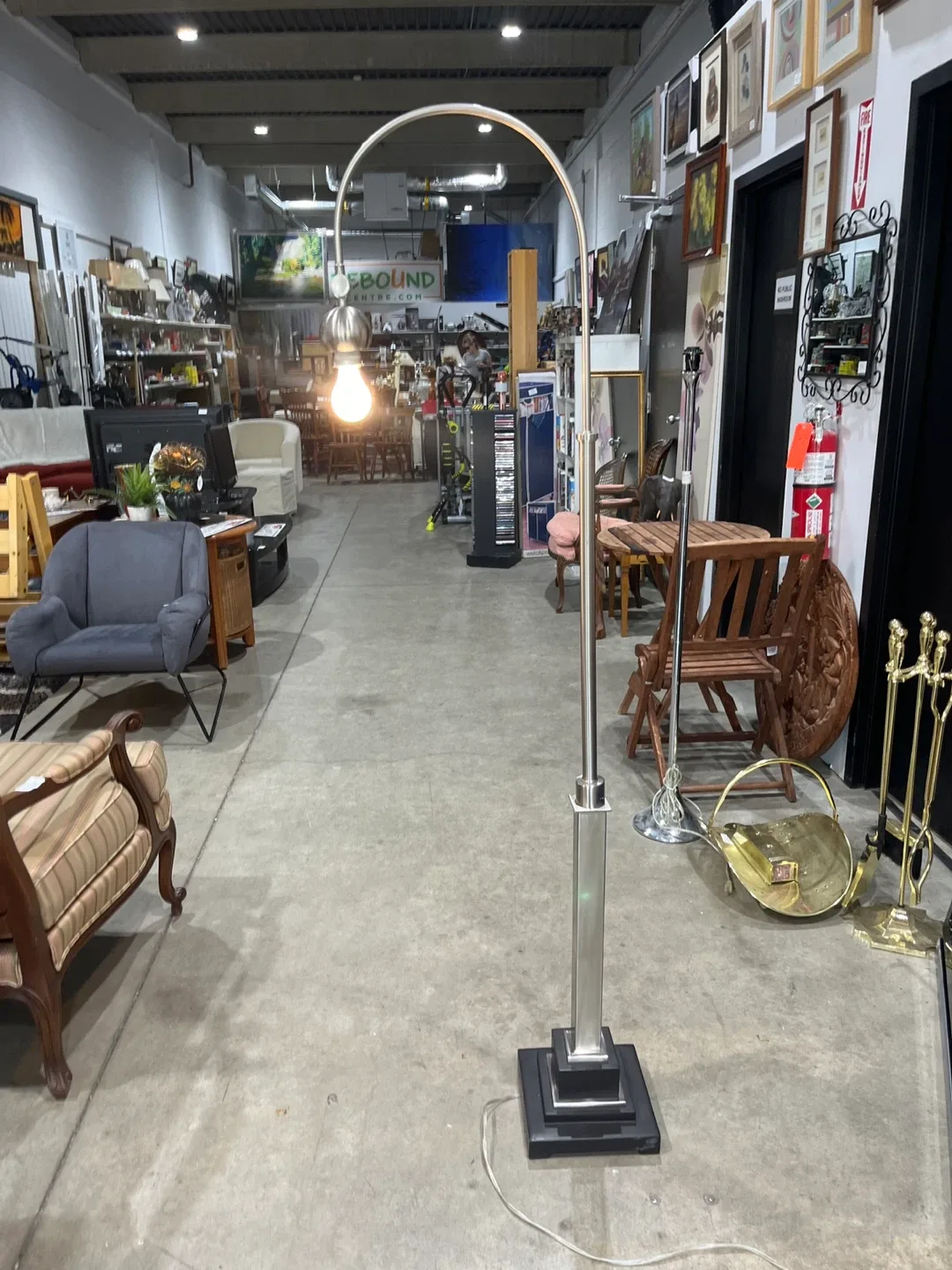 Silver Arched Floor Lamp thumbnail