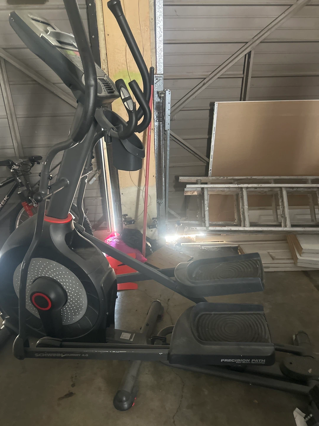 Schwinn Journey 4.0 Elliptical Machine