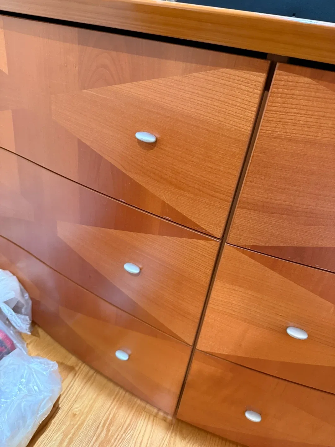 Wood Dresser with Mirror image indicator(3)