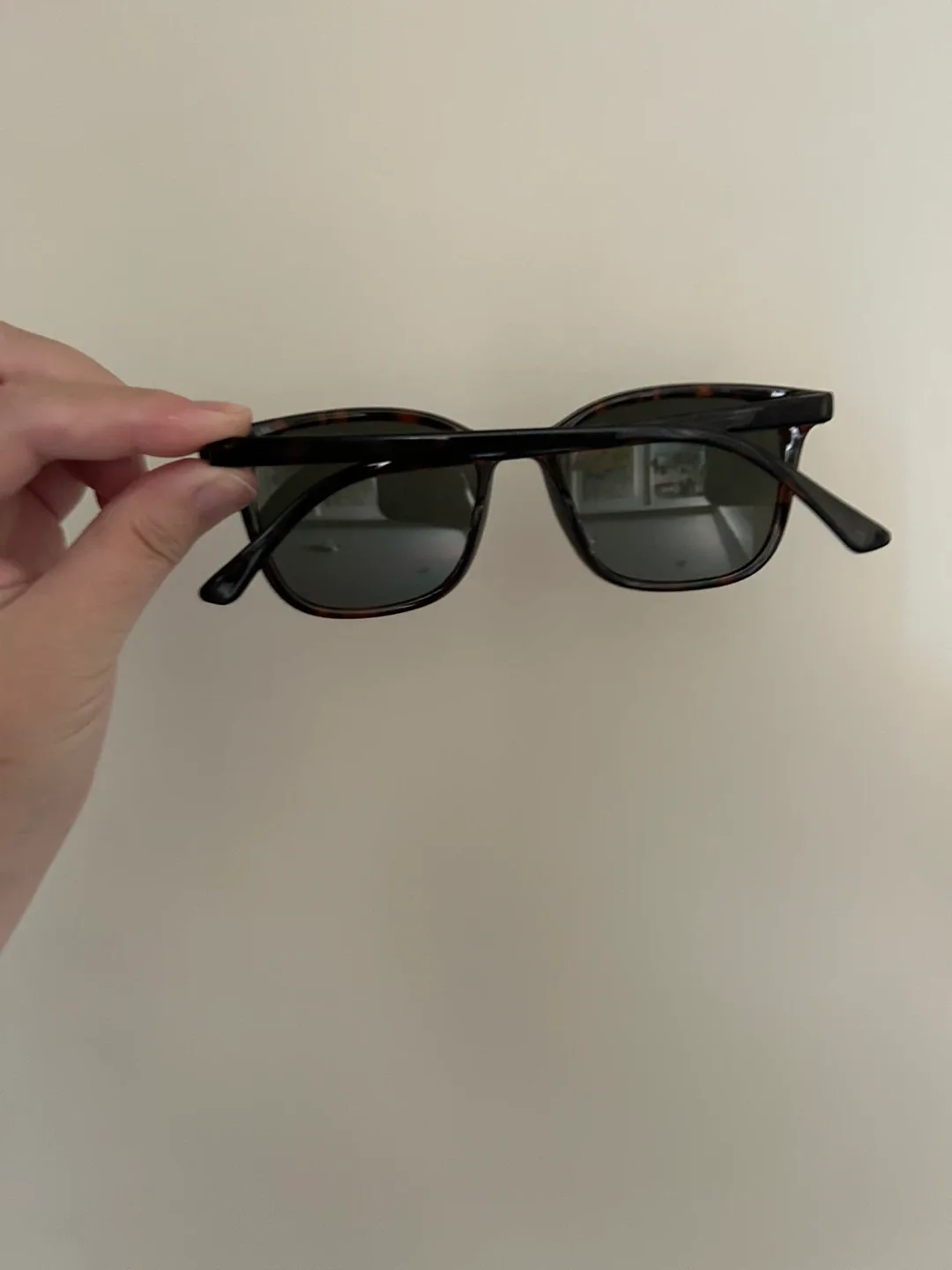Roots Sunglasses - Tortoise Shell image indicator(3)