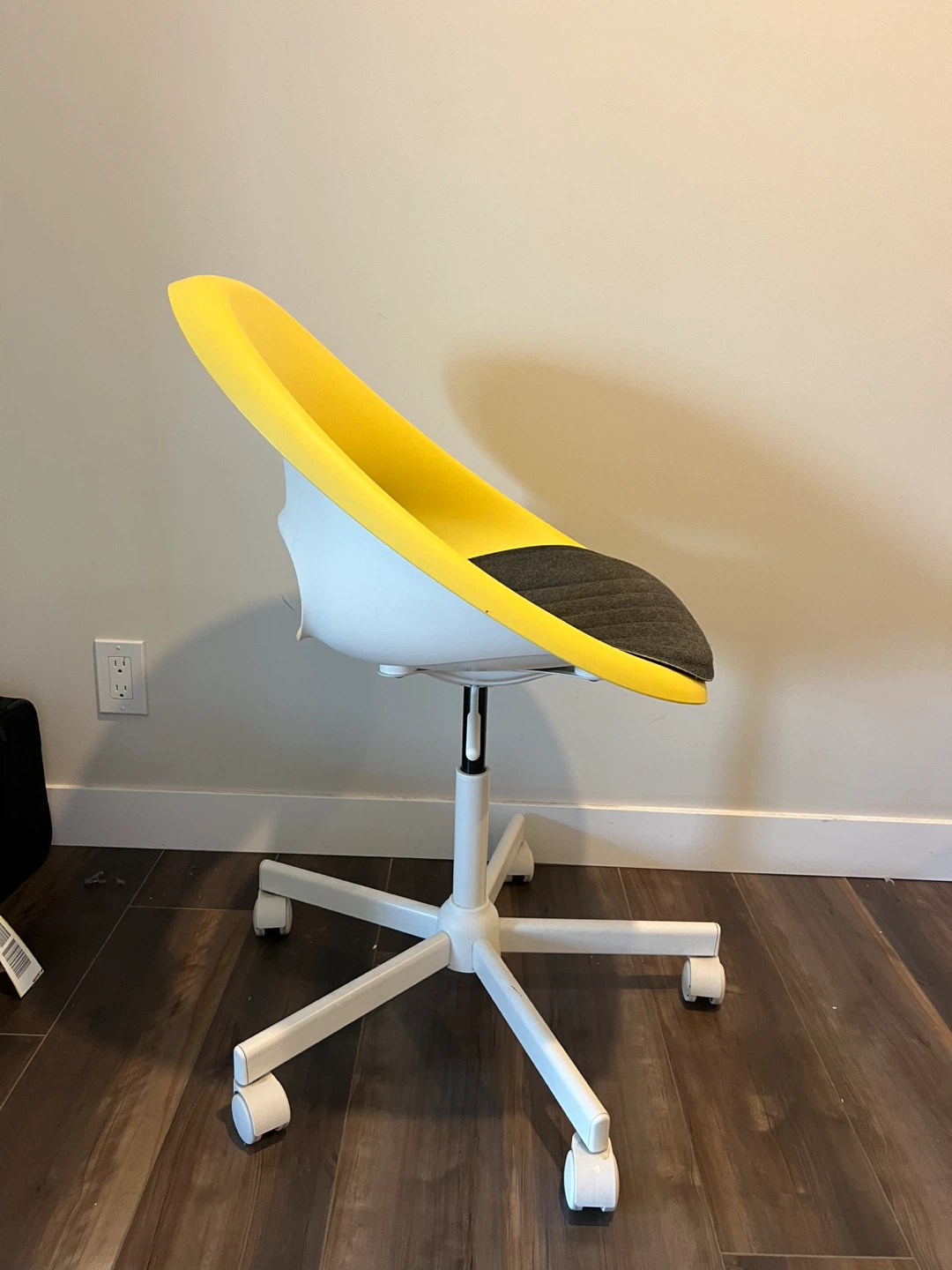Yellow Modern Desk Chair - photo 3