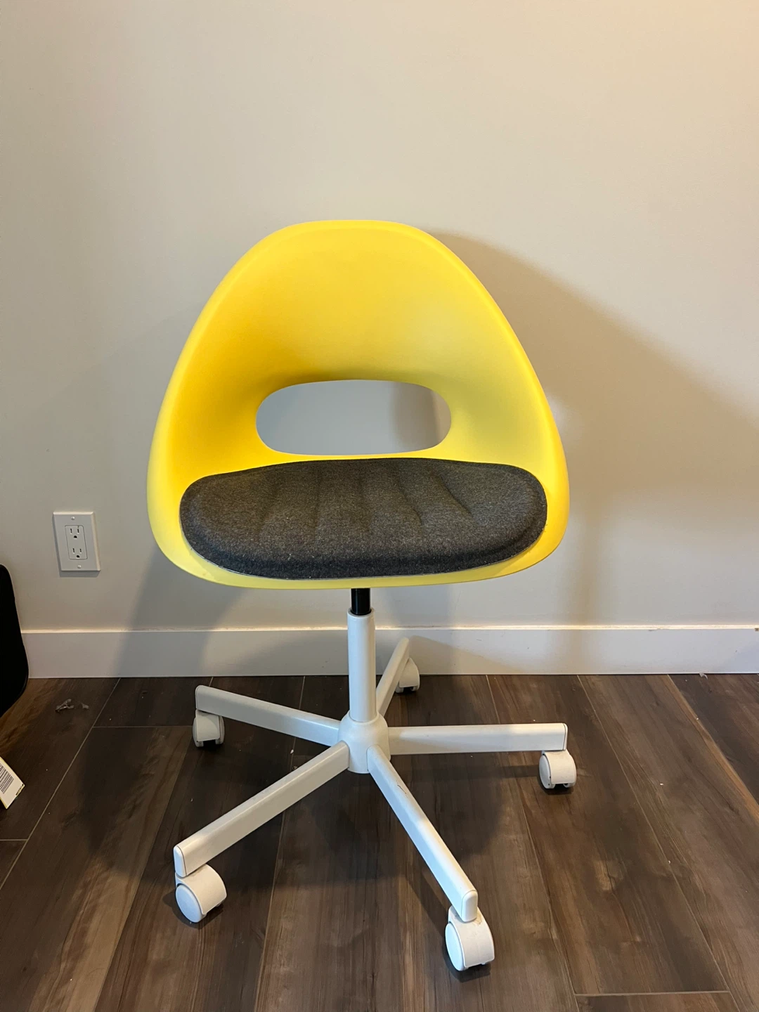 Yellow Modern Desk Chair - photo 2