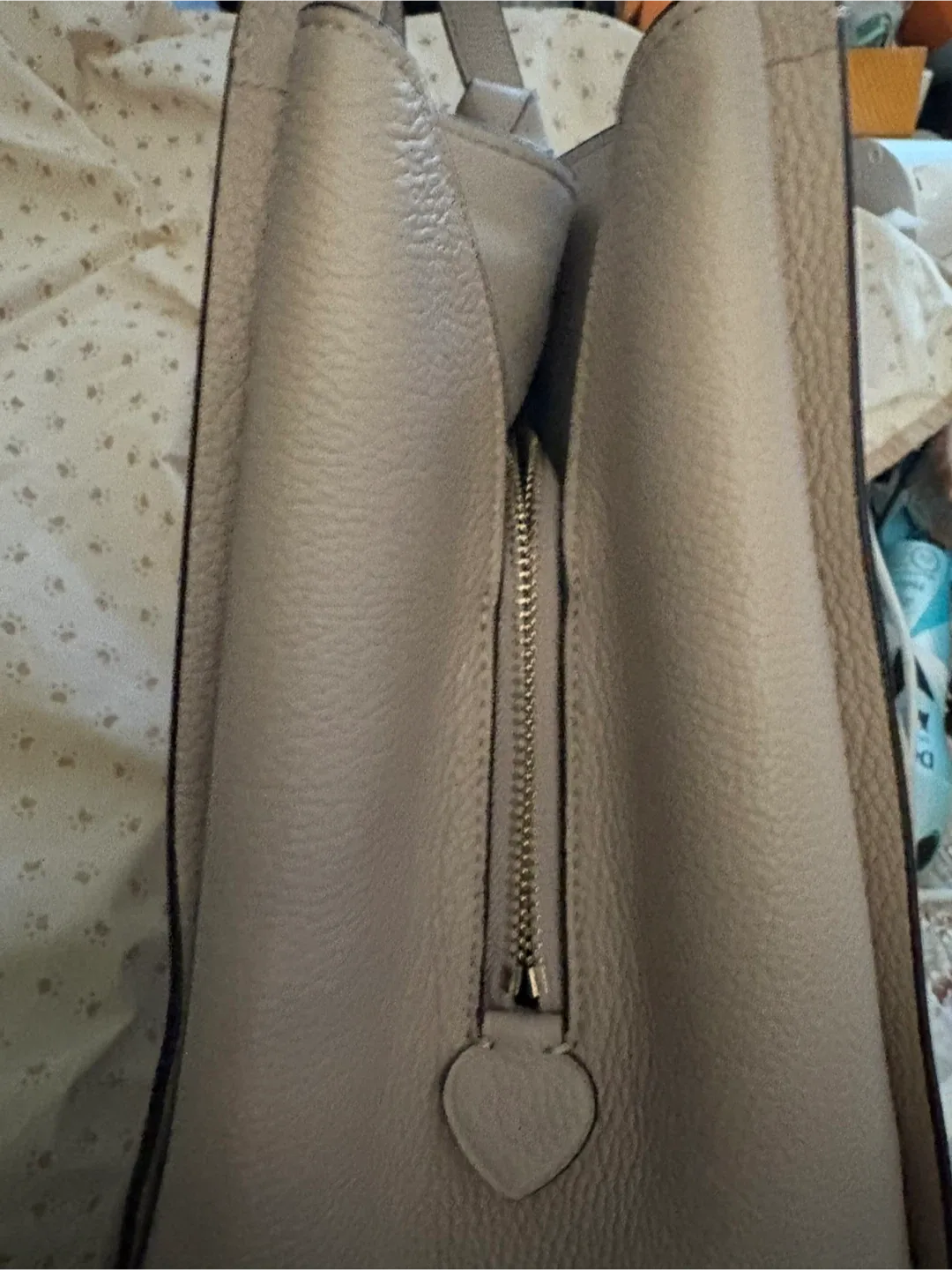 Kate Spade Beige Leather Hobo Bag image indicator(8)