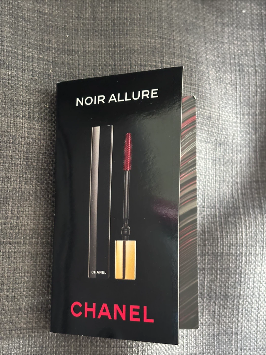 1g Chanel Noir Allure Mascara - 10 Noir - photo 4