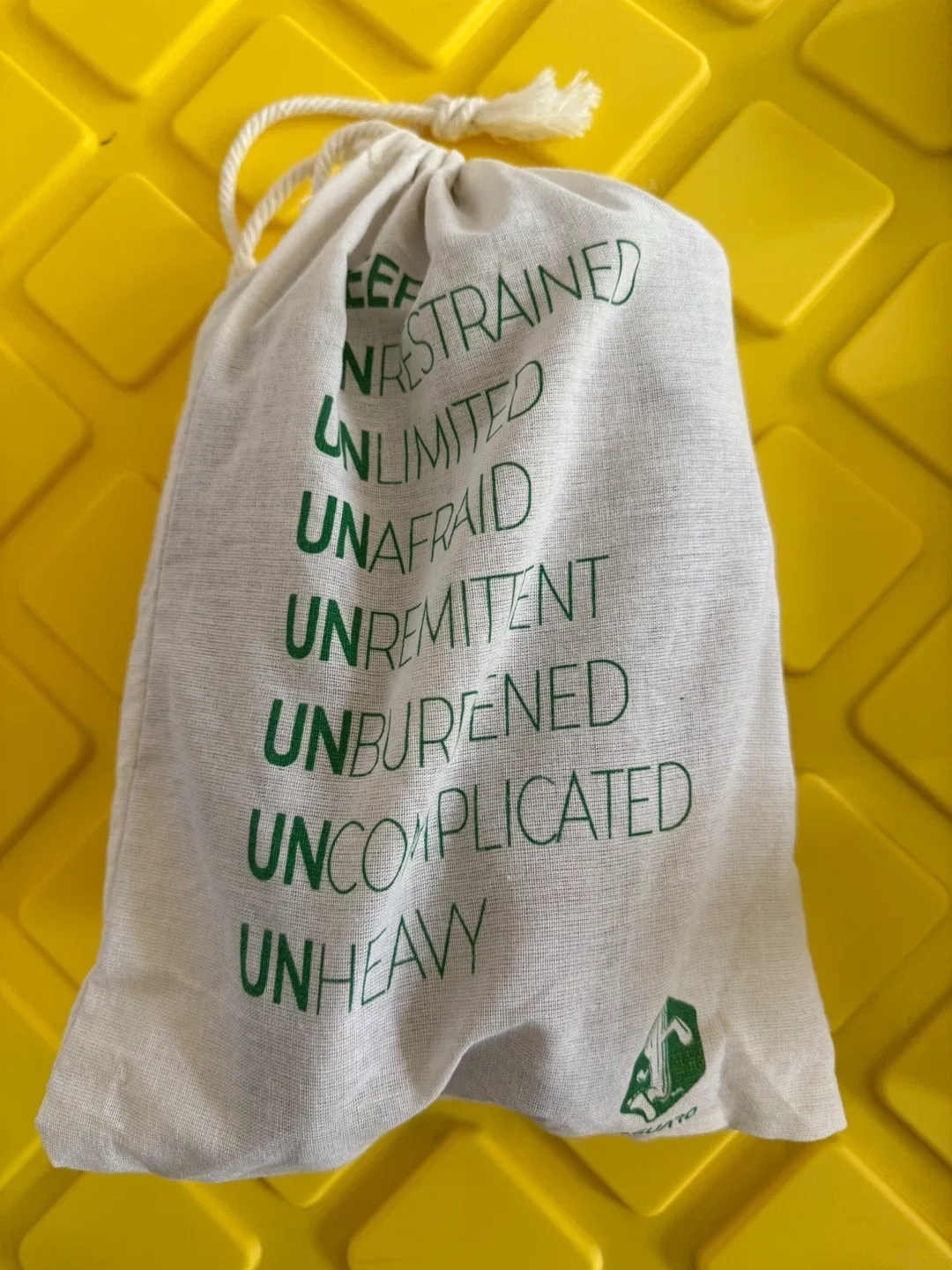 Saguaro Burgundy Sneakers, Women's US 8.5 image indicator(3)