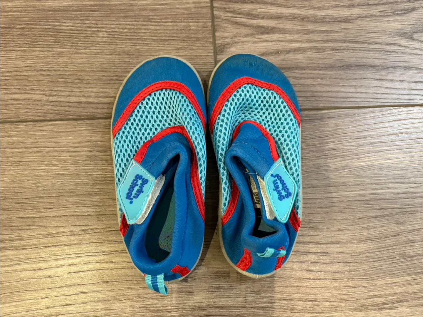 🥕Swim School Water Shoes - Size 7/8 thumbnail