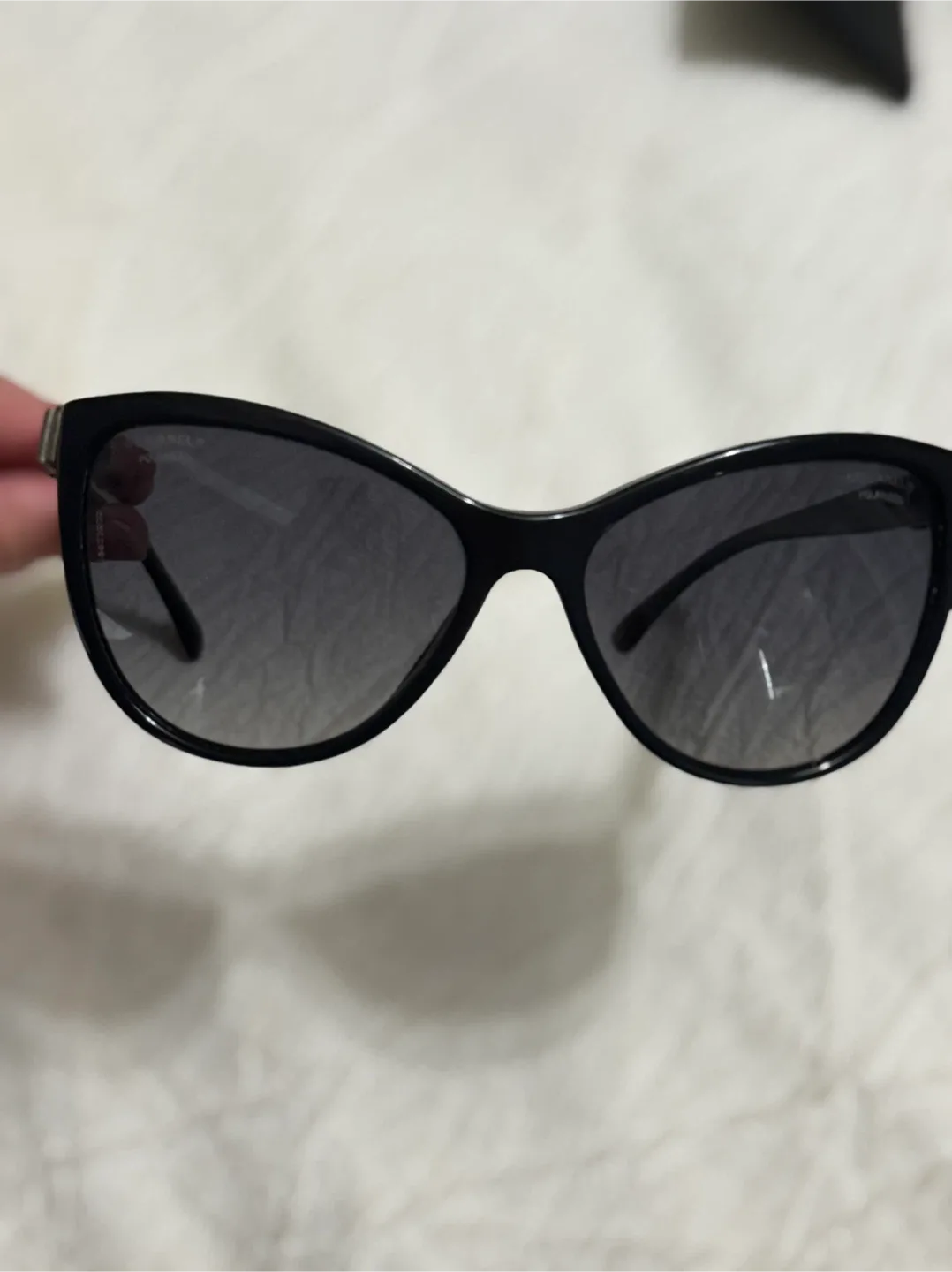 Chanel 5281-Q Sunglasses with Case image indicator(2)