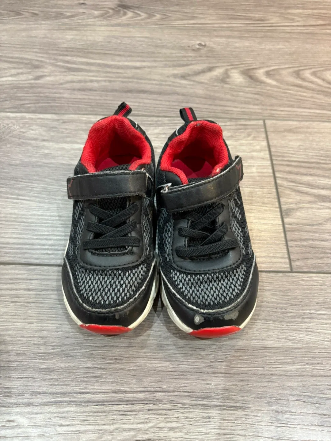 🥕Toddler shoes size 8 thumbnail