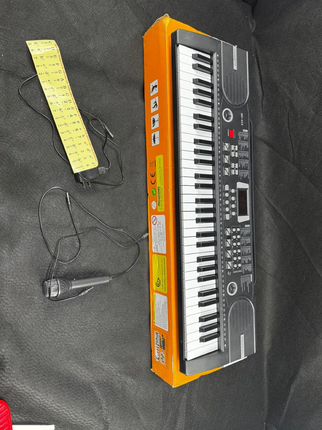 61 Keys Keyboard Piano – Used