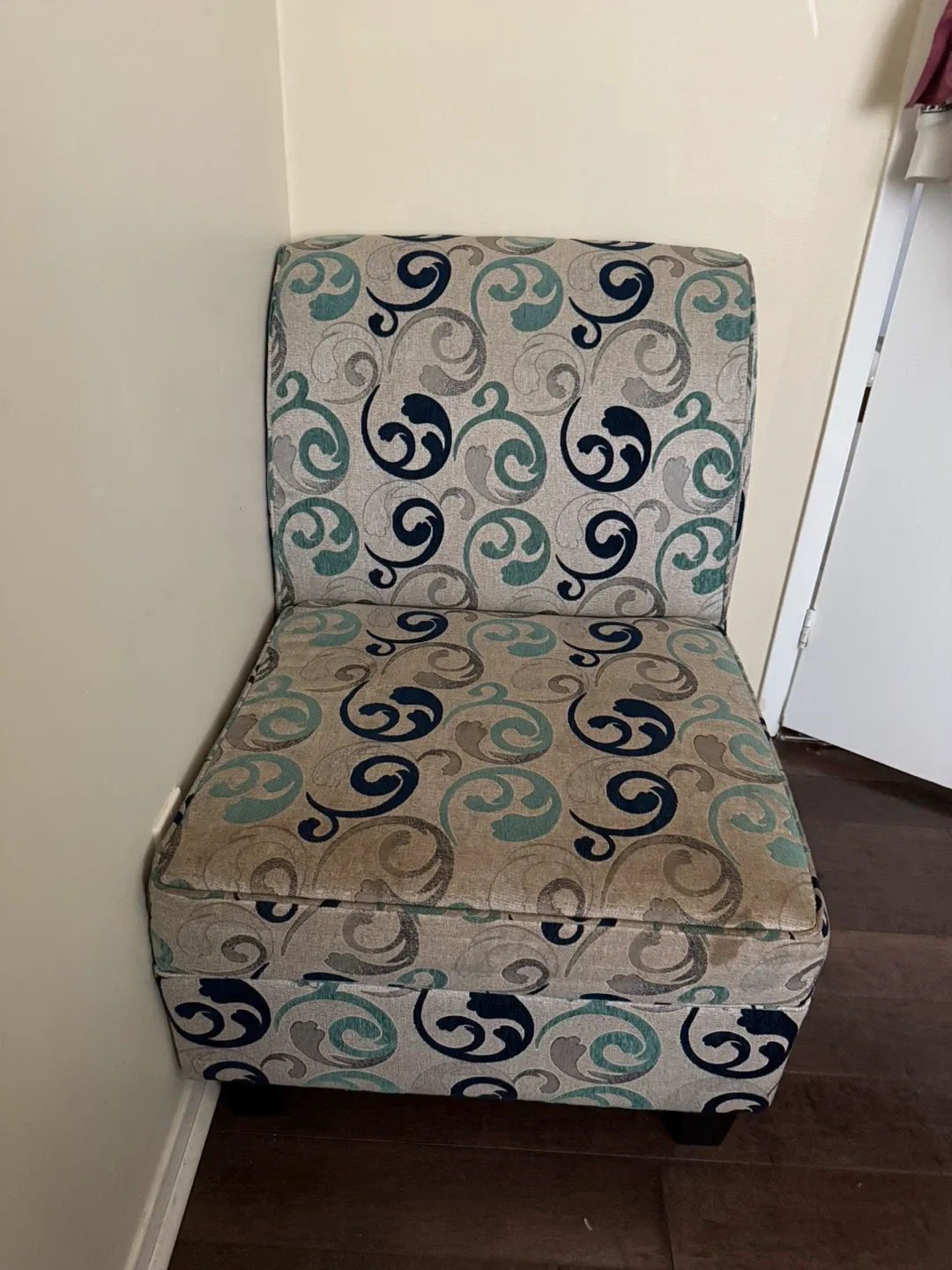 Accent Chair - Patterned Design thumbnail