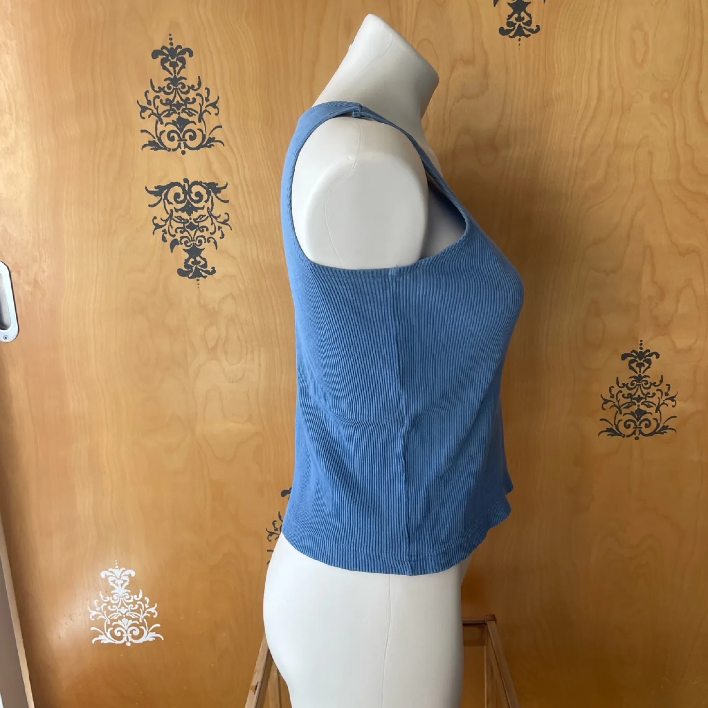 Vintage 90s Blue Ribbed Cropped Tank Top s/M image indicator(5)