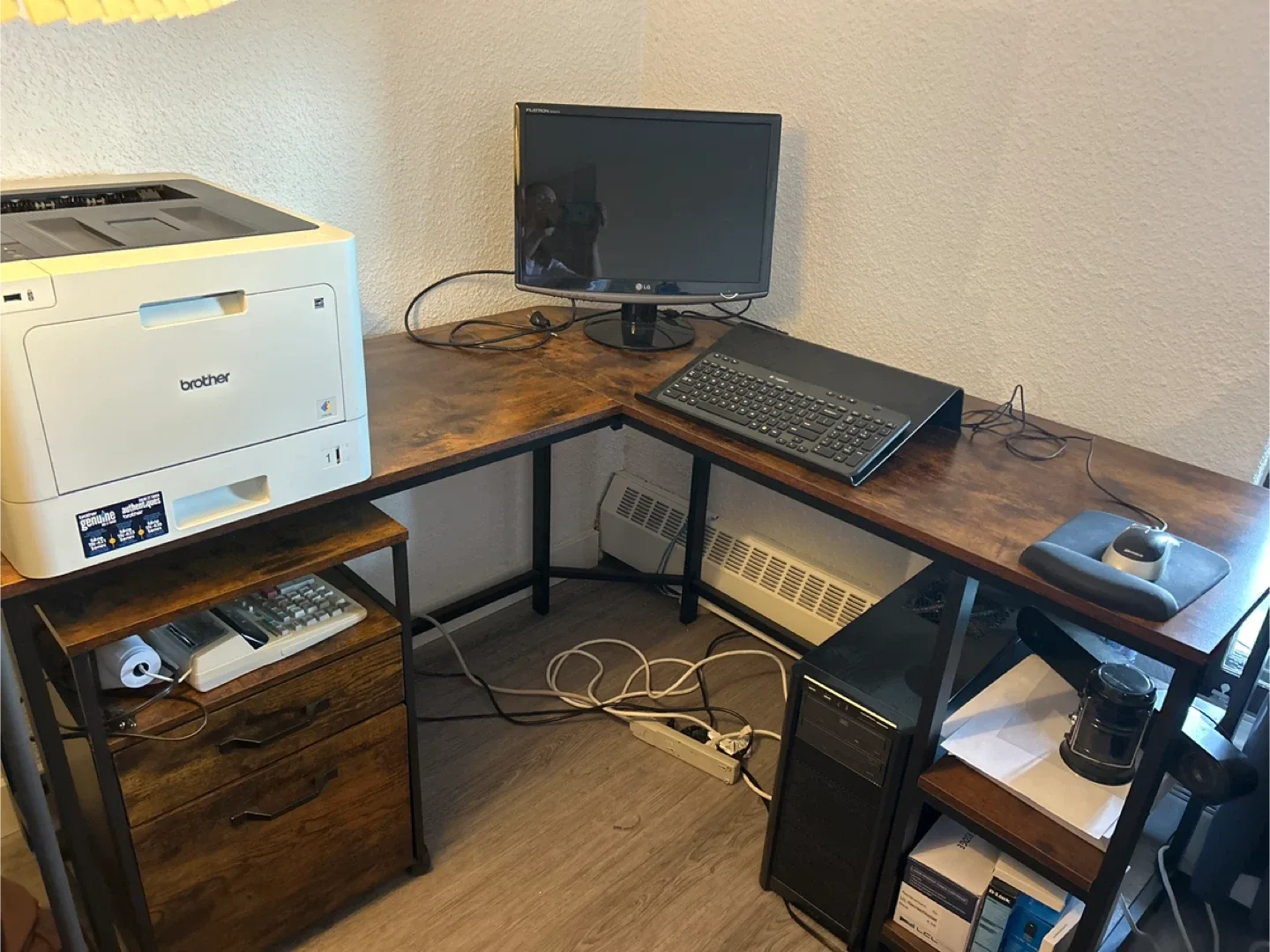 Home office/students corner  🥕🥕🥕 thumbnail