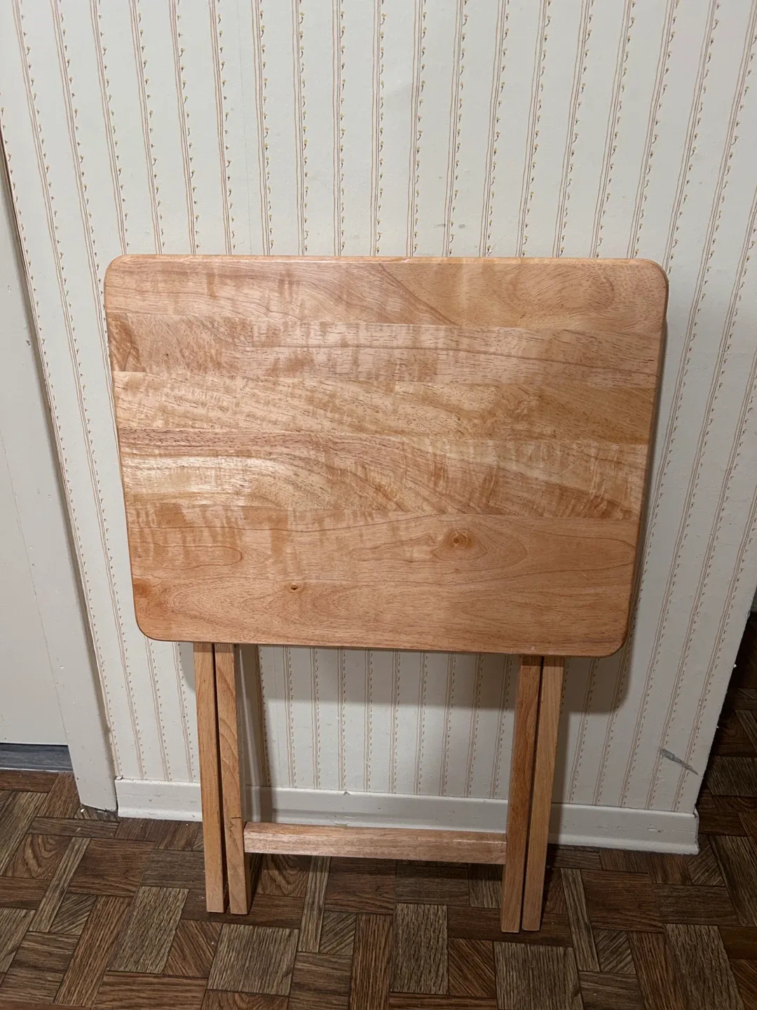 Set of 4 Wooden TV Tray Tables image indicator(3)