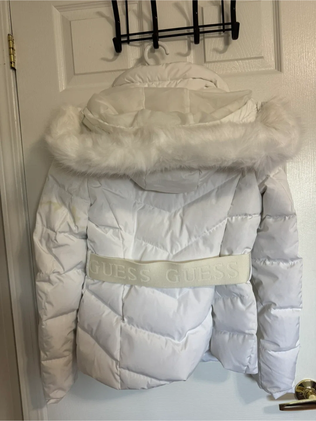 Guess White Puffer Jacket image indicator(4)