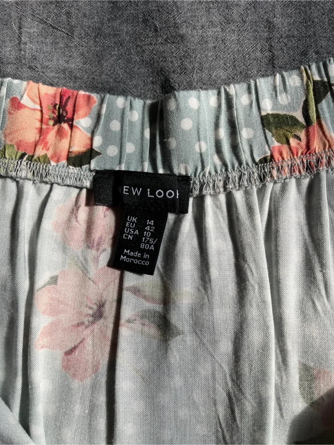 Floral Midi Skirt Women's Button-Down New Look Size Large image indicator(3)