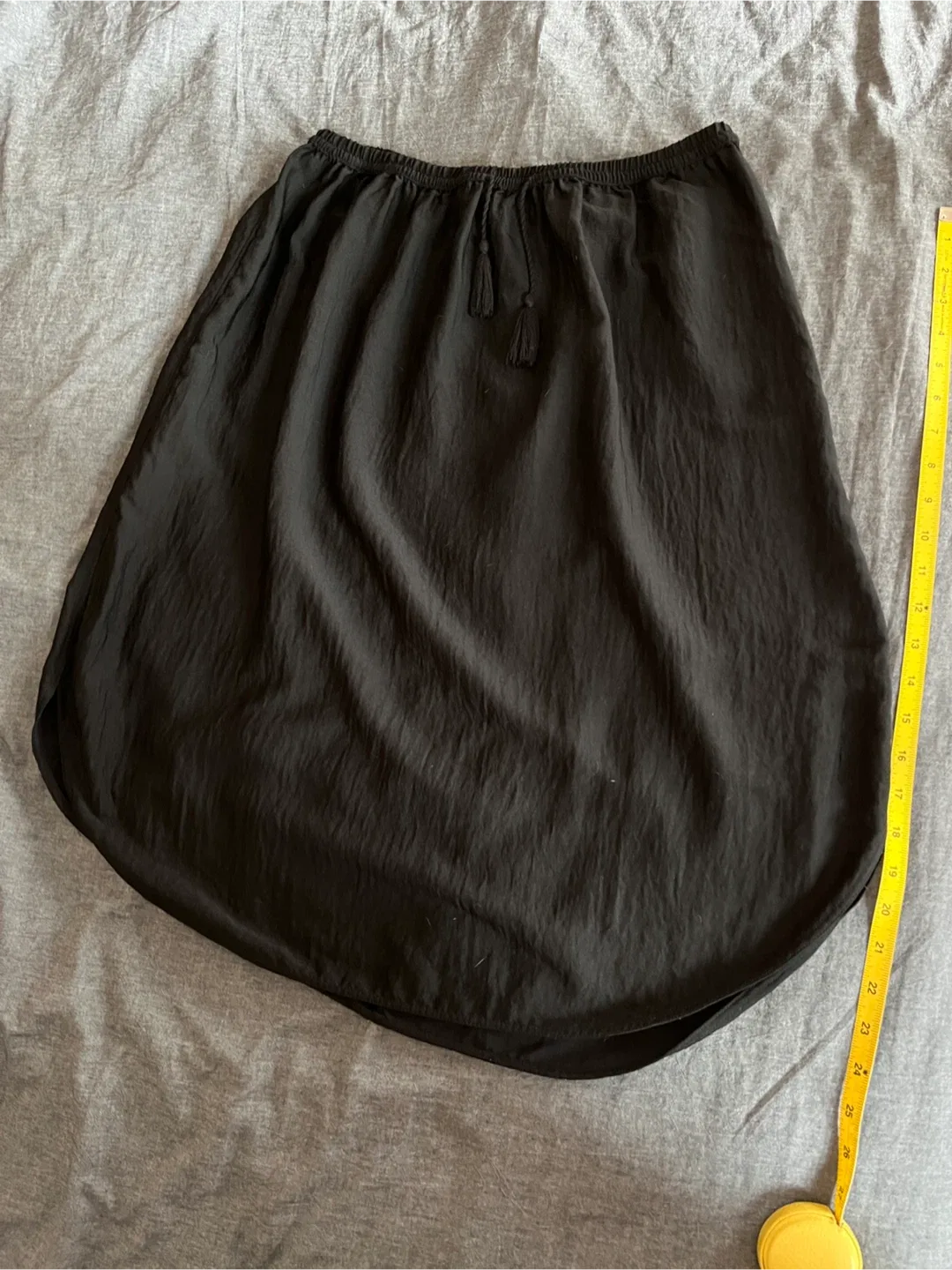H&M Black Skirt thumbnail