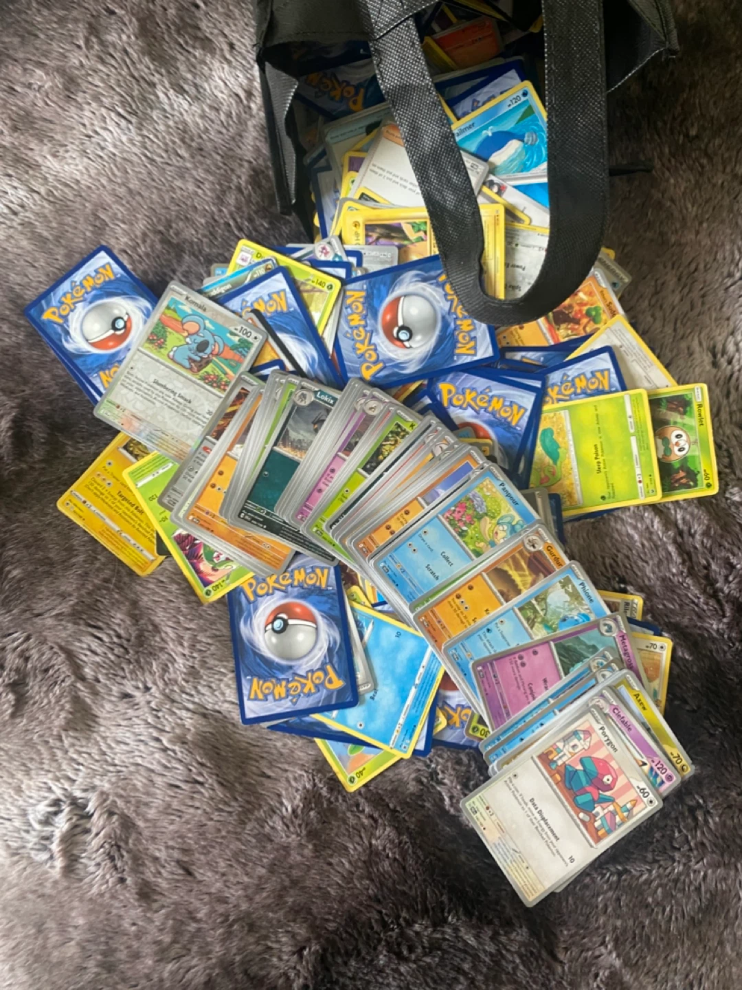 🥕 MASSIVE lot of Bulk Pokémon cards! 🥕