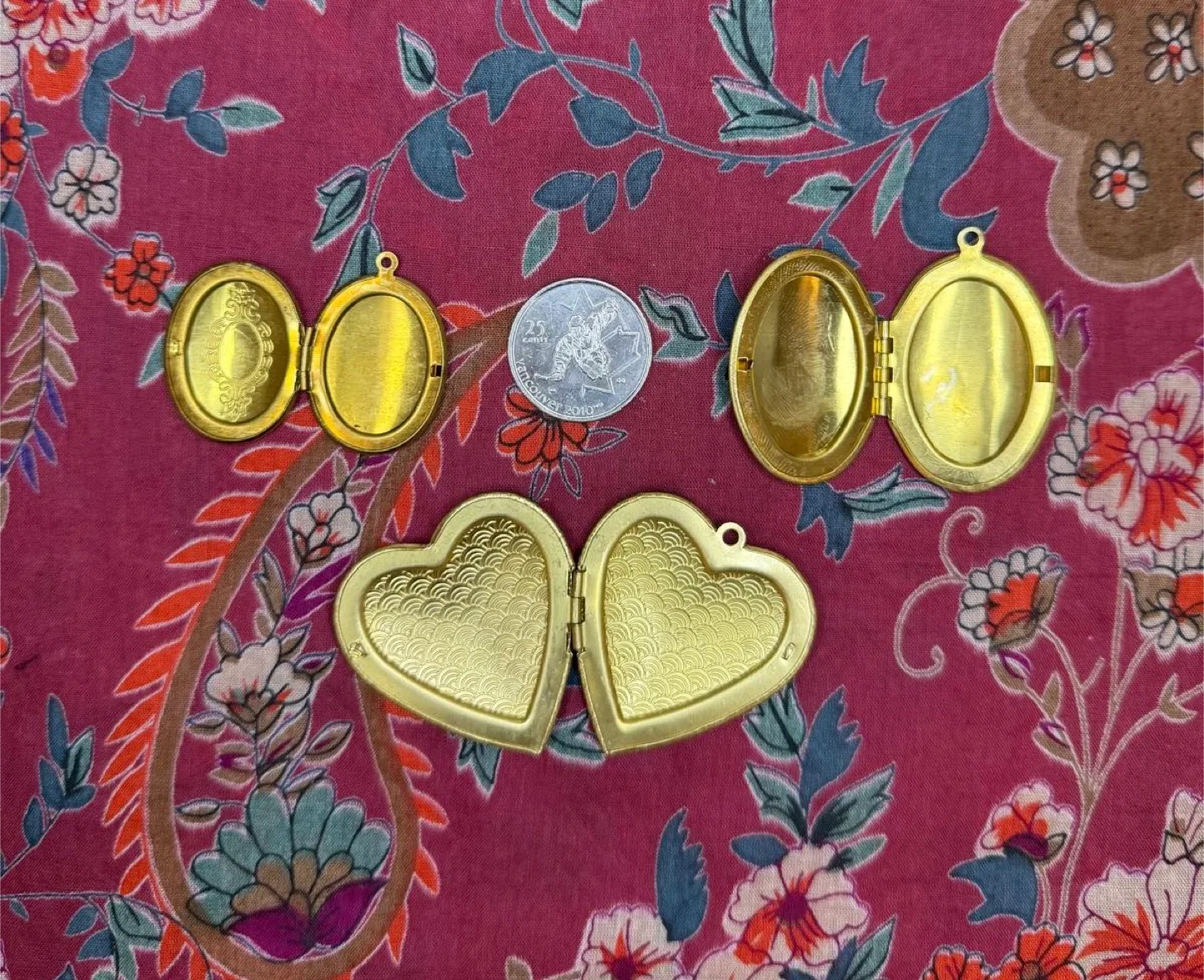 Gold Lockets - Heart, Oval image indicator(2)