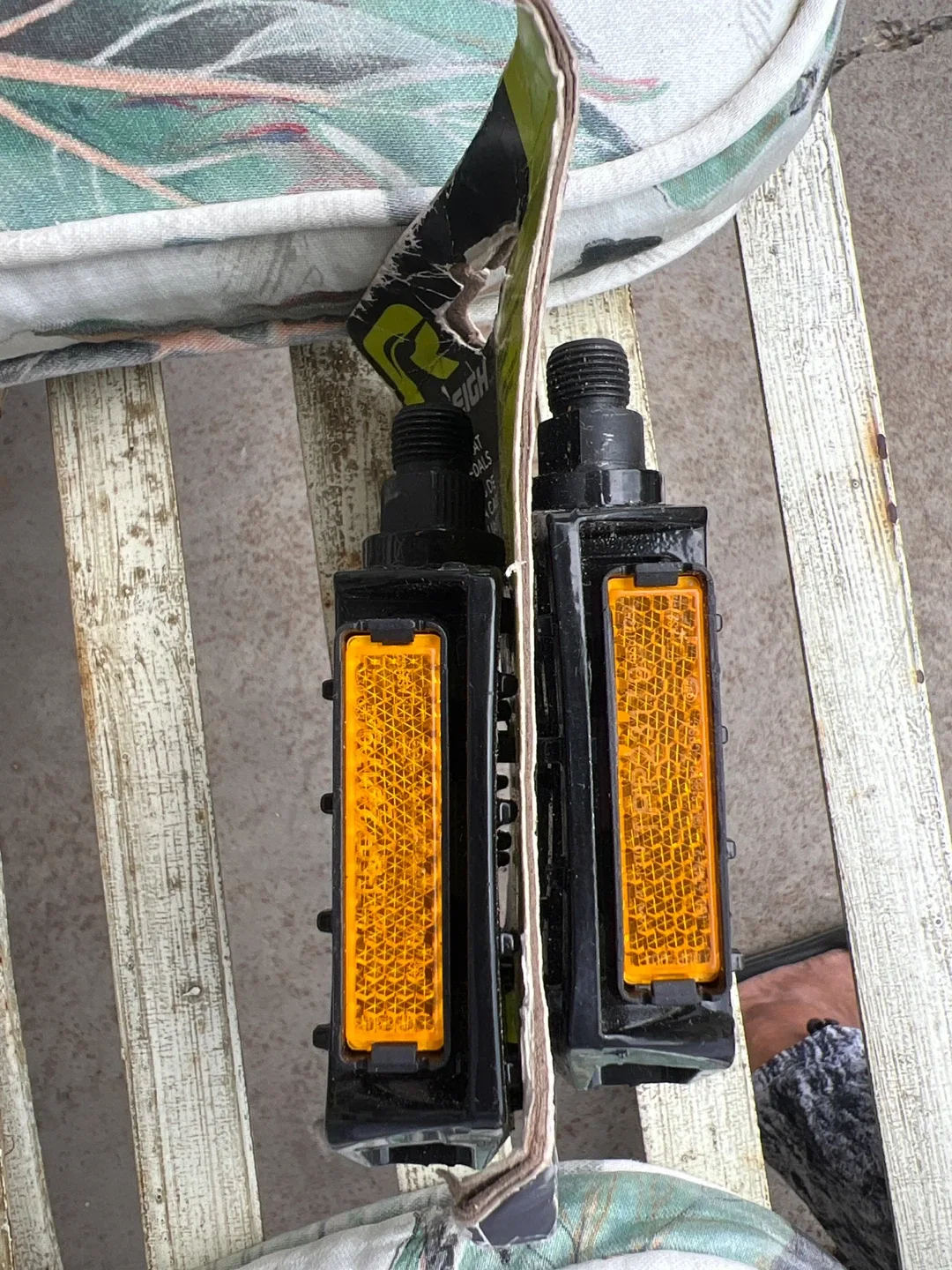 Raleigh Alloy Flat Bike Pedals - New image indicator(2)