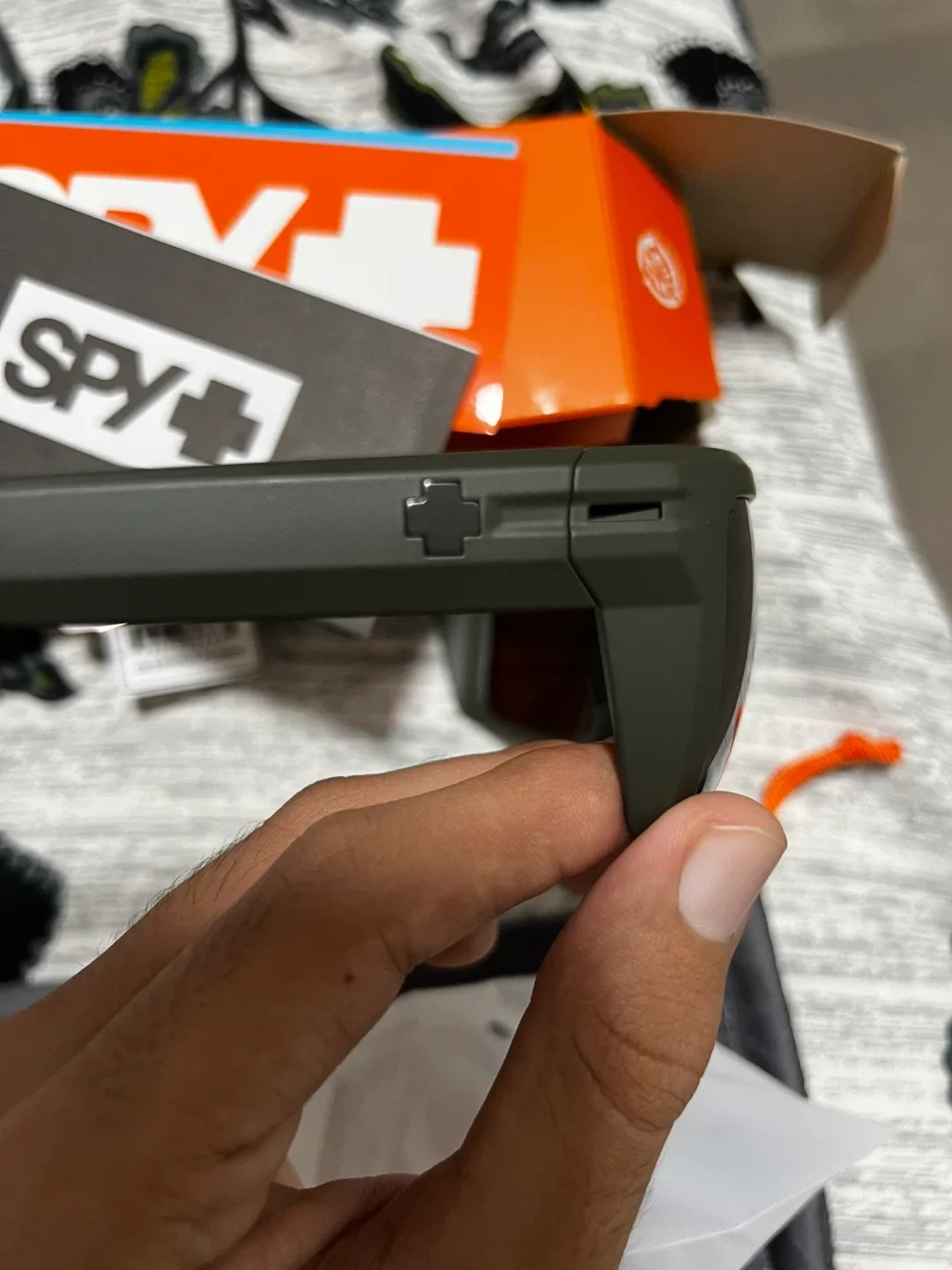 SPY+ Overhaul XL Matte Olive Sunglasses - New! image indicator(6)