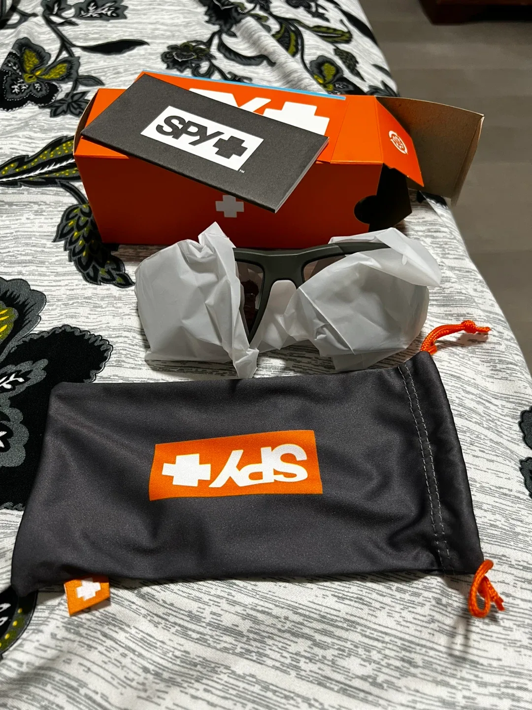 SPY+ Overhaul XL Matte Olive Sunglasses - New! image indicator(4)