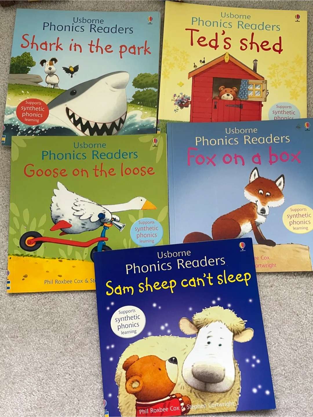 Usborne Phonics Readers - 5 Book Set thumbnail