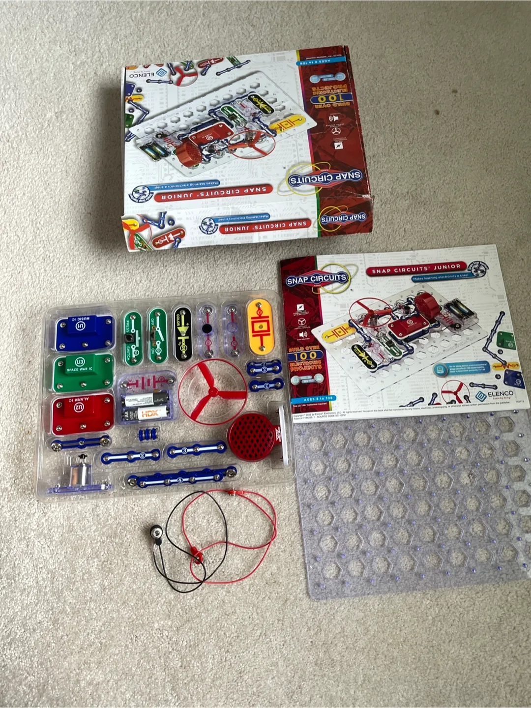 Snap Circuits Junior SC-100 Electronics Discovery Kit thumbnail