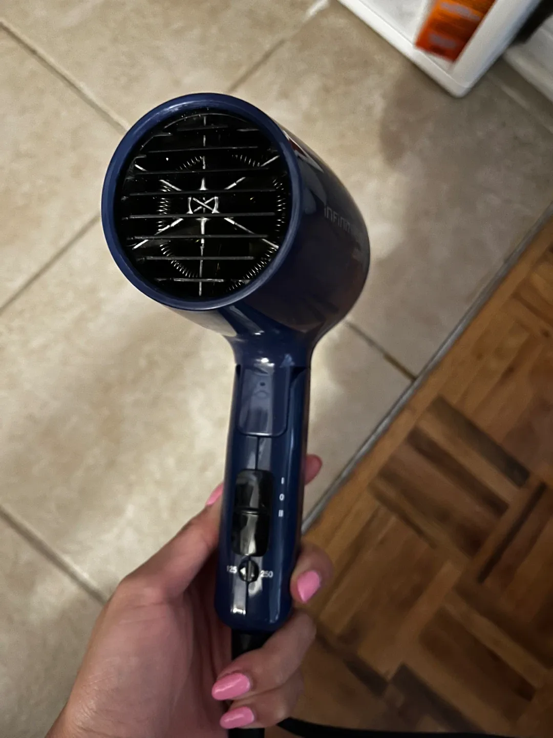 🥕Conair Infiniti Premier Hair Dryer image indicator(2)