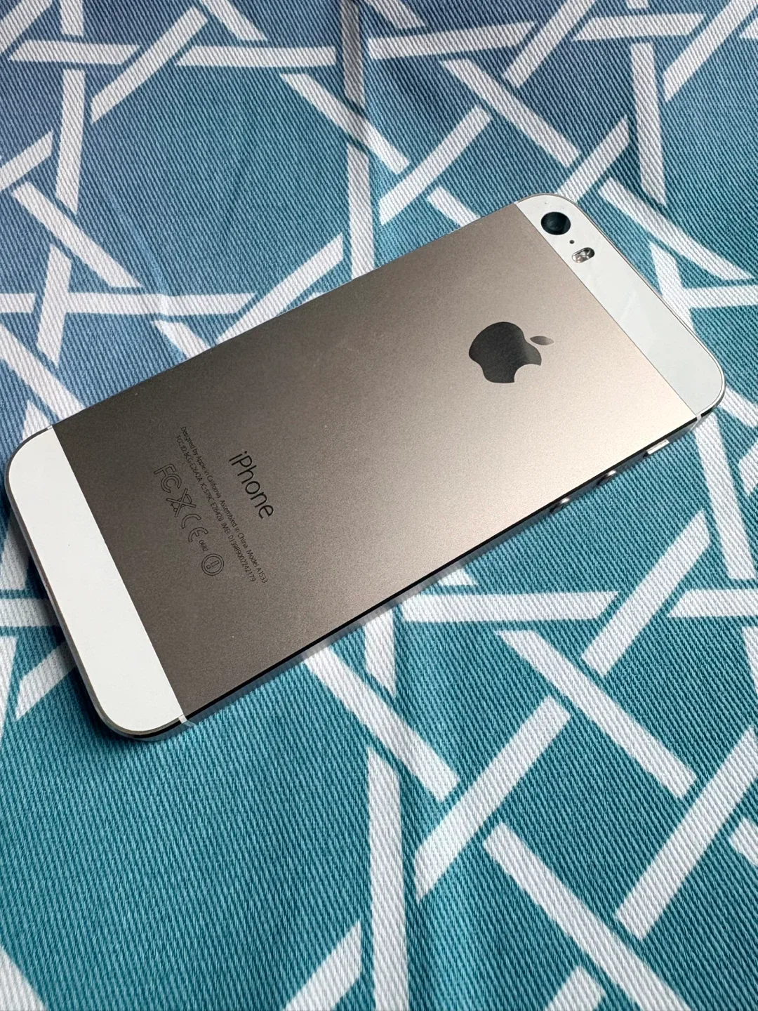 📱 Gold iPhone 5s – Perfect Condition! 🔓 Touch ID + 8MP Camera image indicator(3)