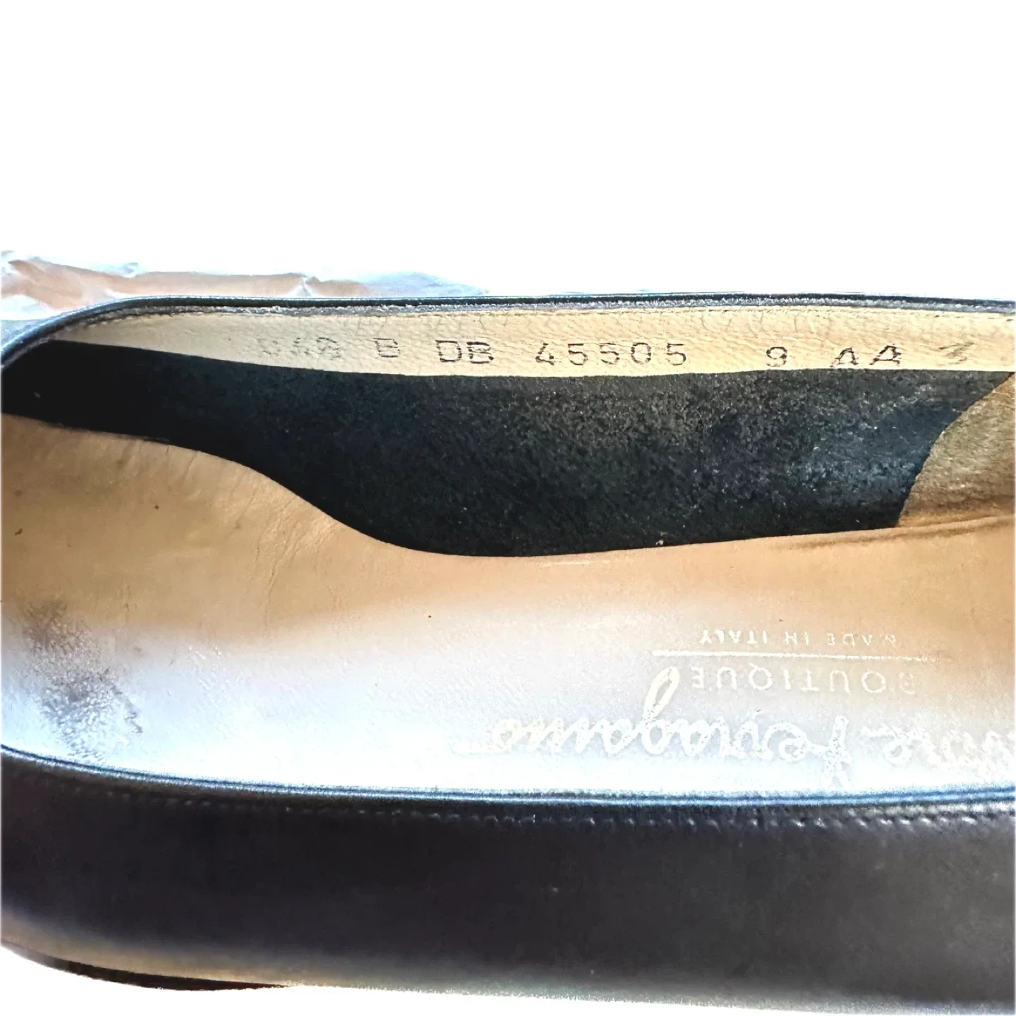 Salvatore Ferragamo Black Leather Block Heel Pumps Size 9AA image indicator(10)