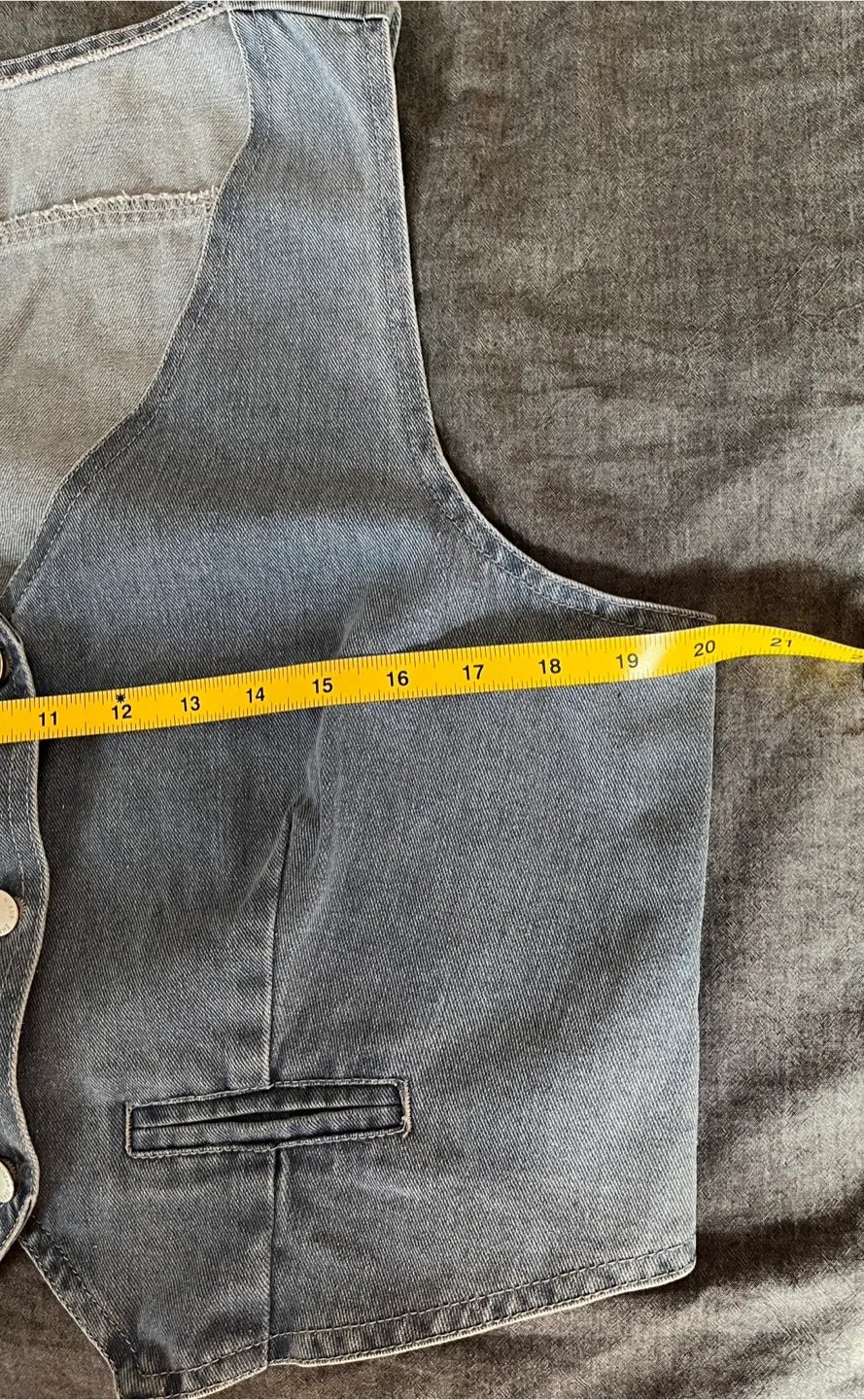 Woman Denim Vest - Size XL image indicator(4)