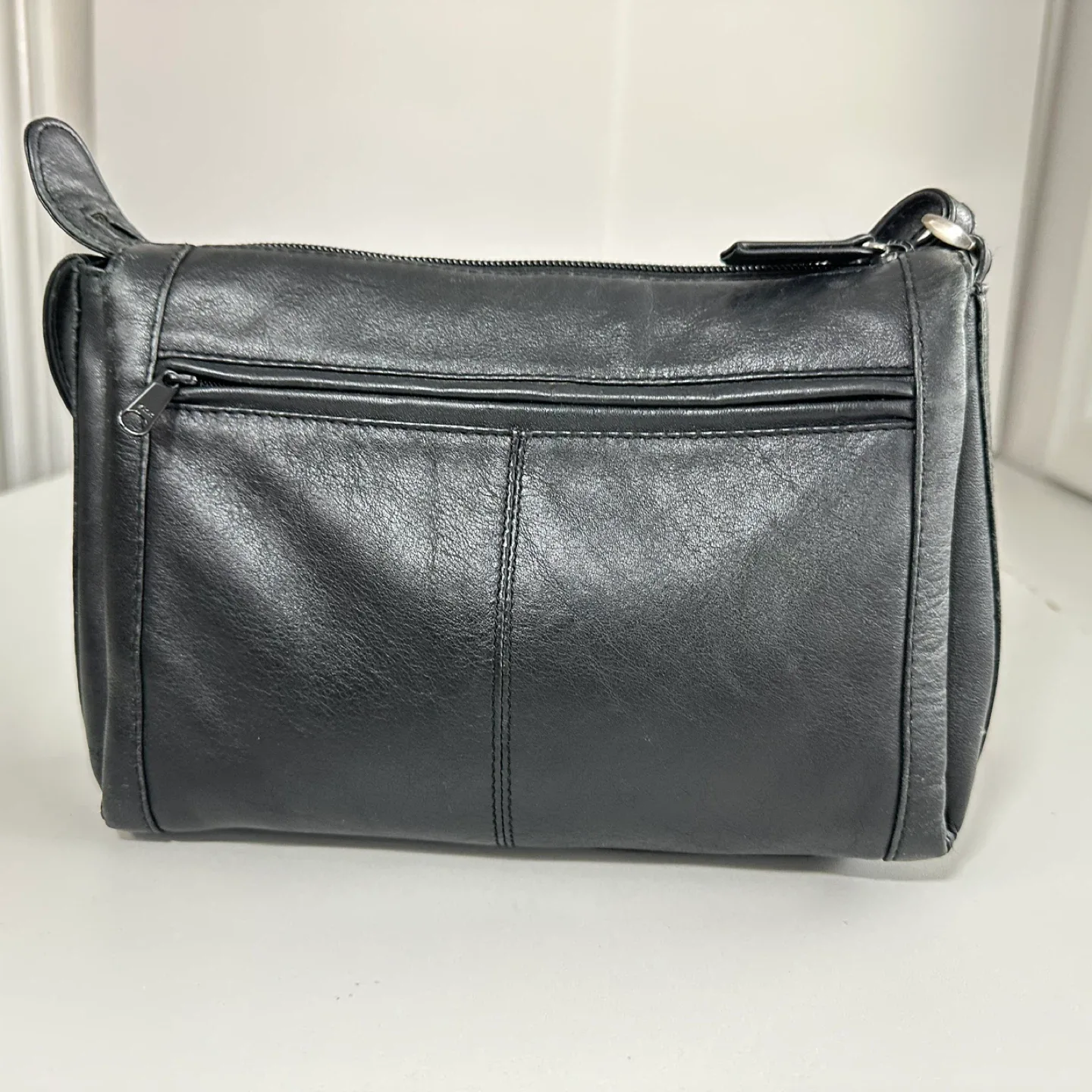 Derek Alexander Zip Top 3-Pocket Black Leather Crossbody Bag image indicator(2)